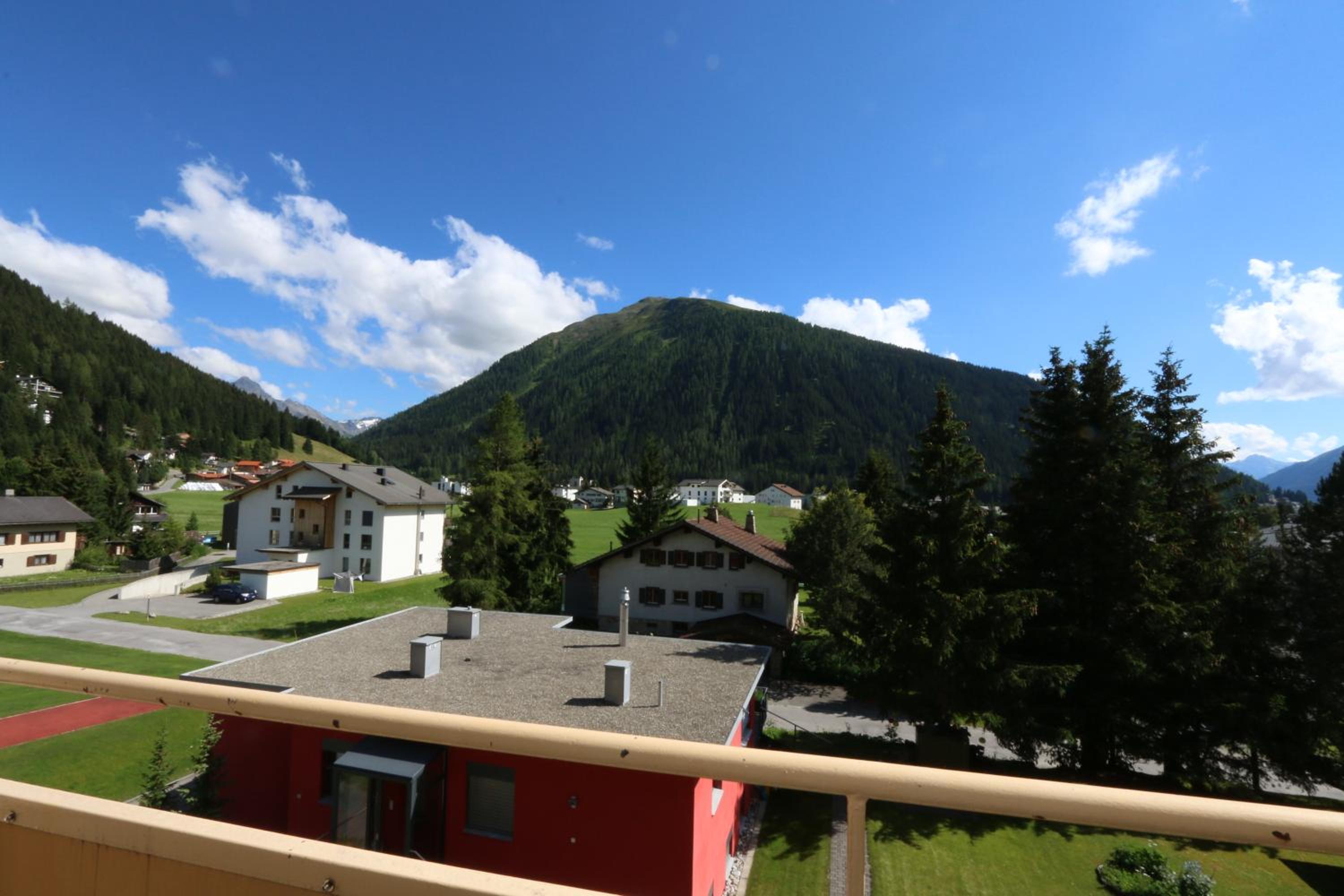 Apartment Bünda view 4