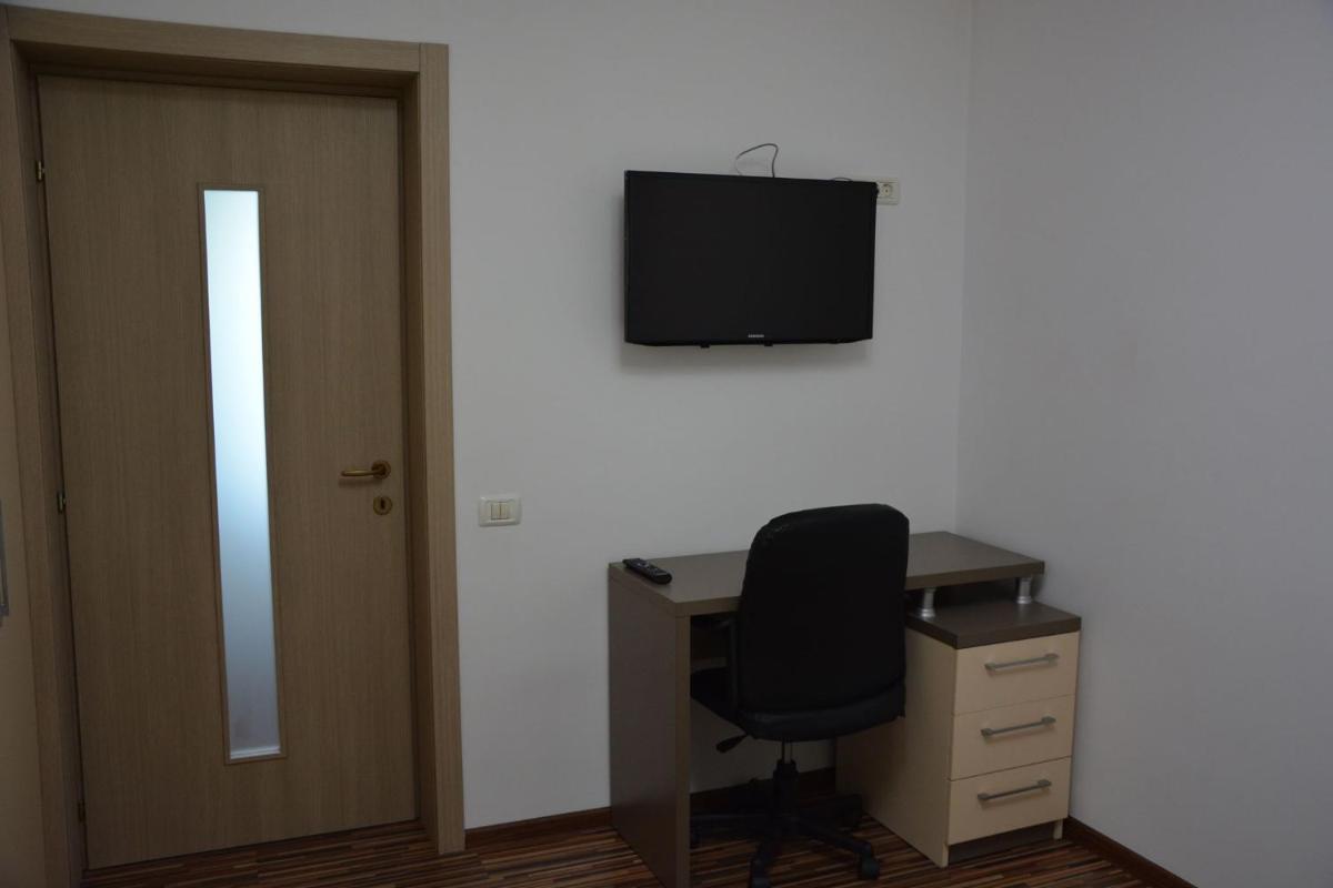 Photo 7