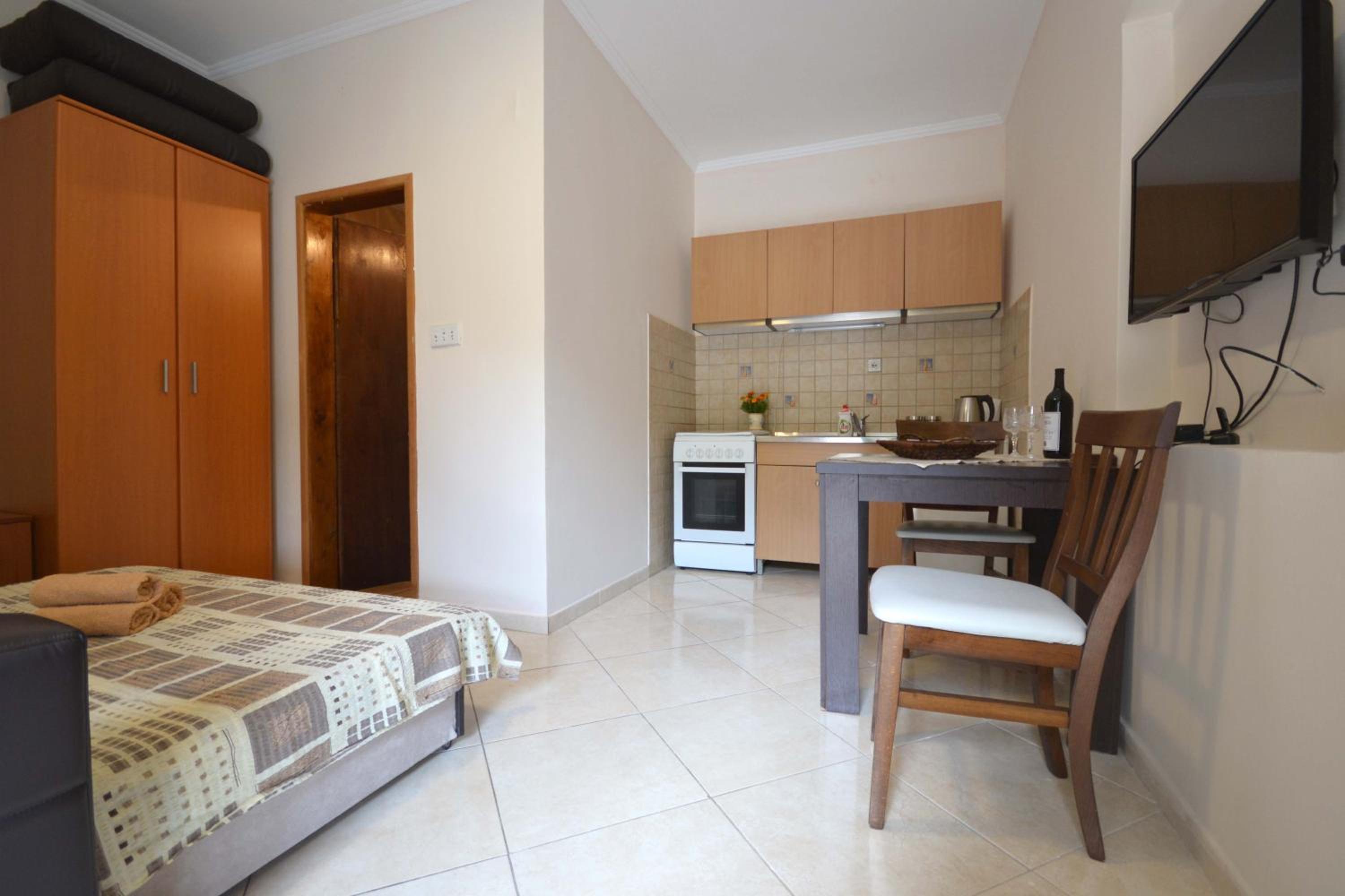 Apartments Dionis
