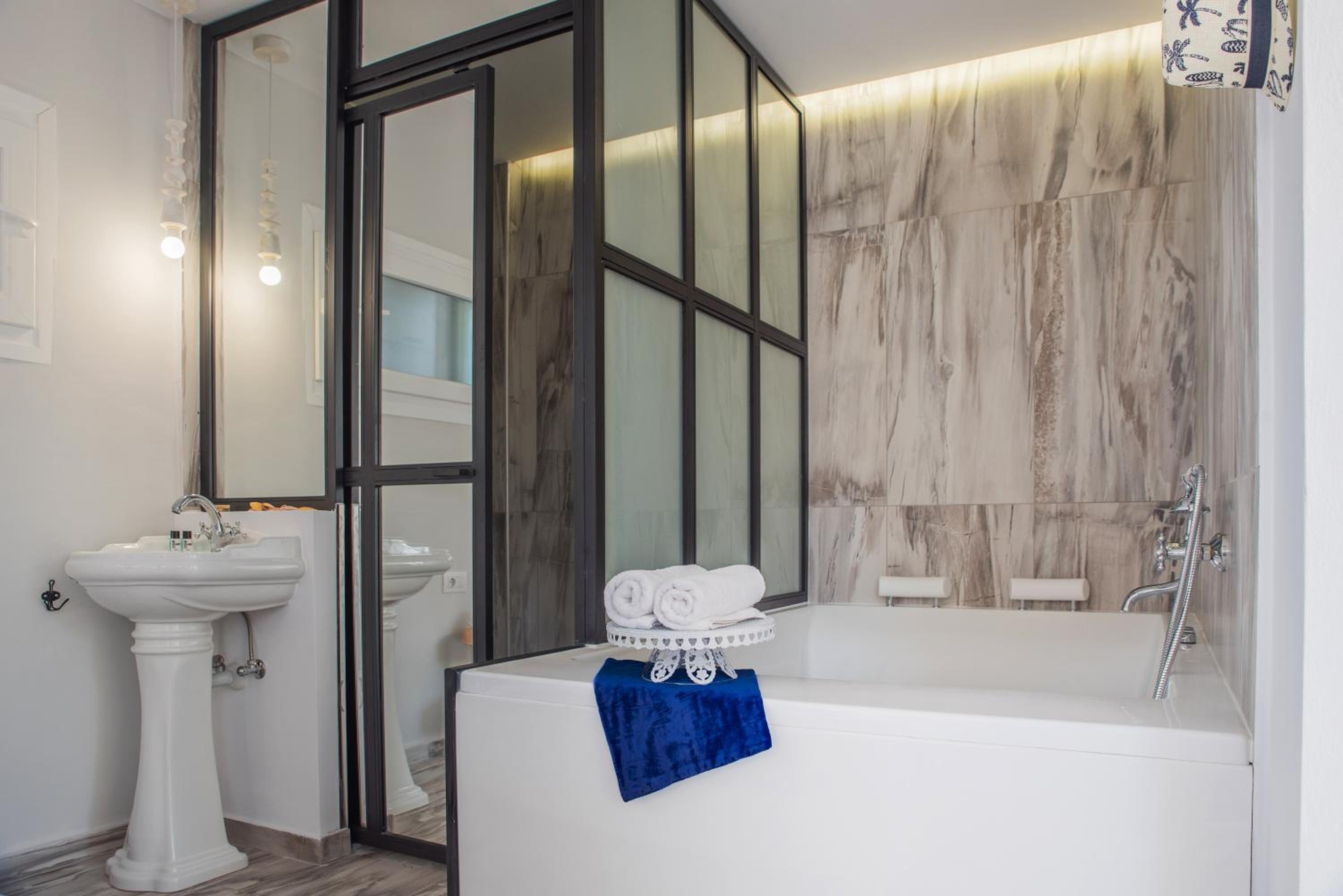 Stella Maria Hotel & Suites