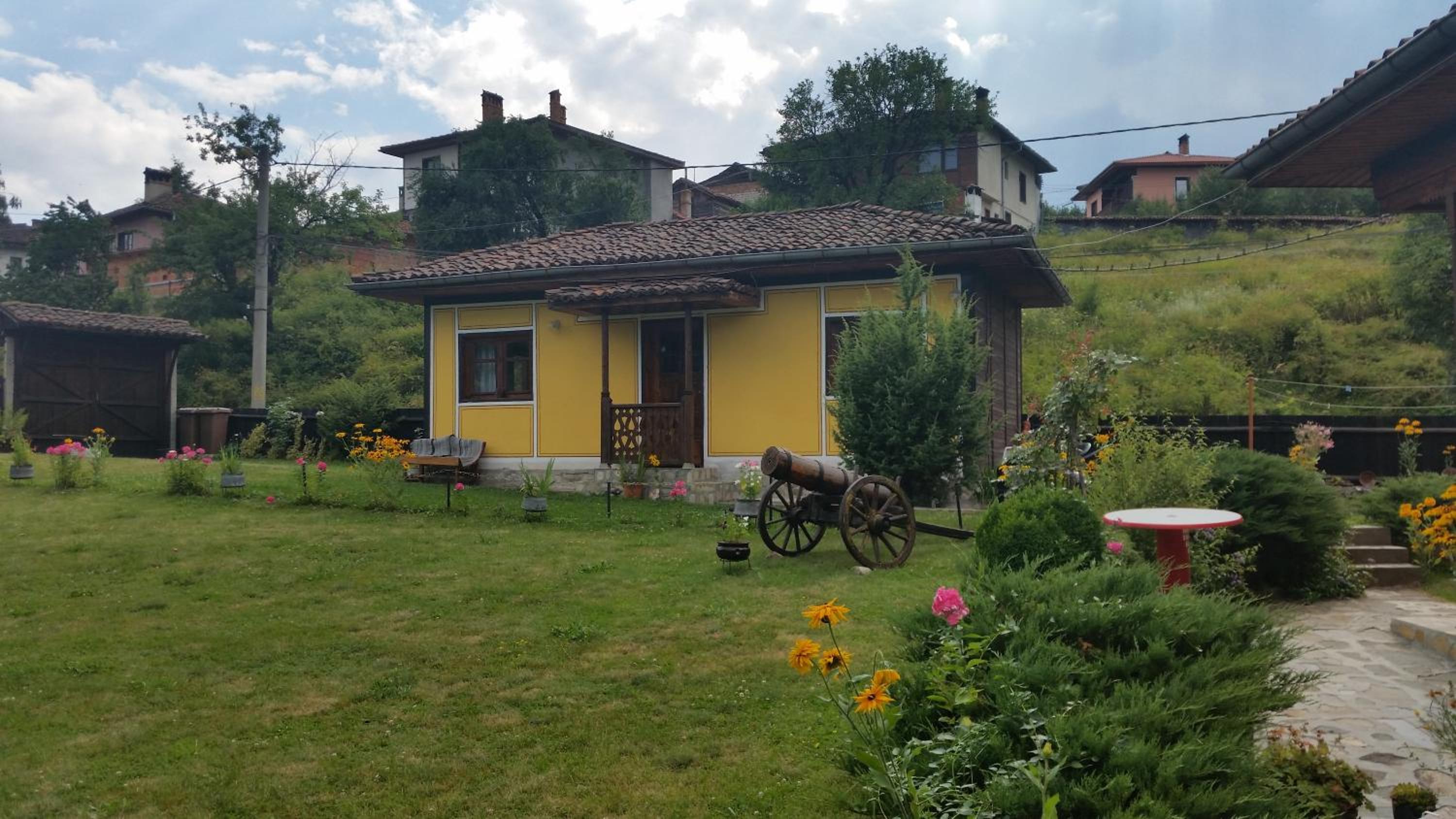 Mechta Guest House