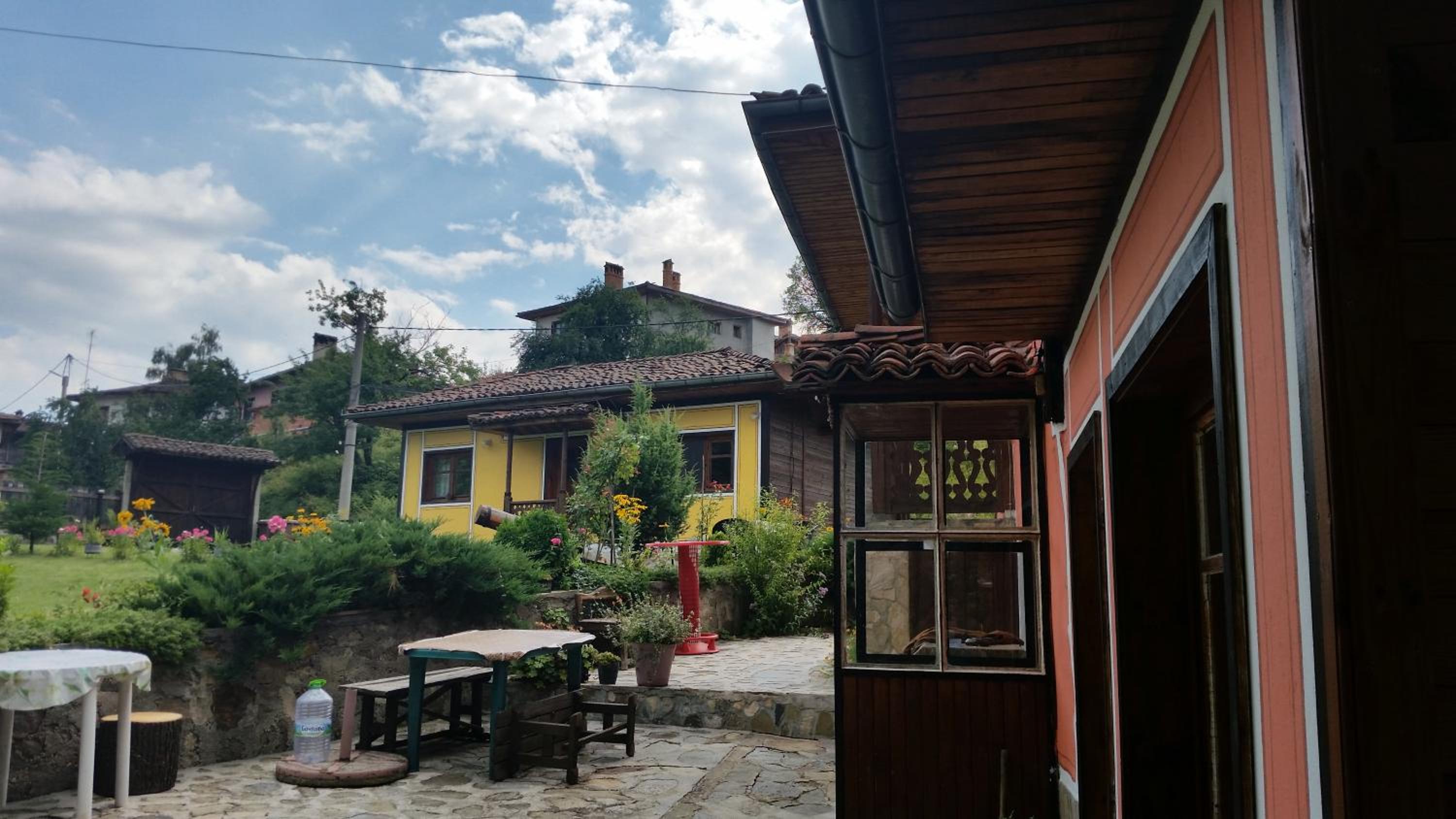 Mechta Guest House
