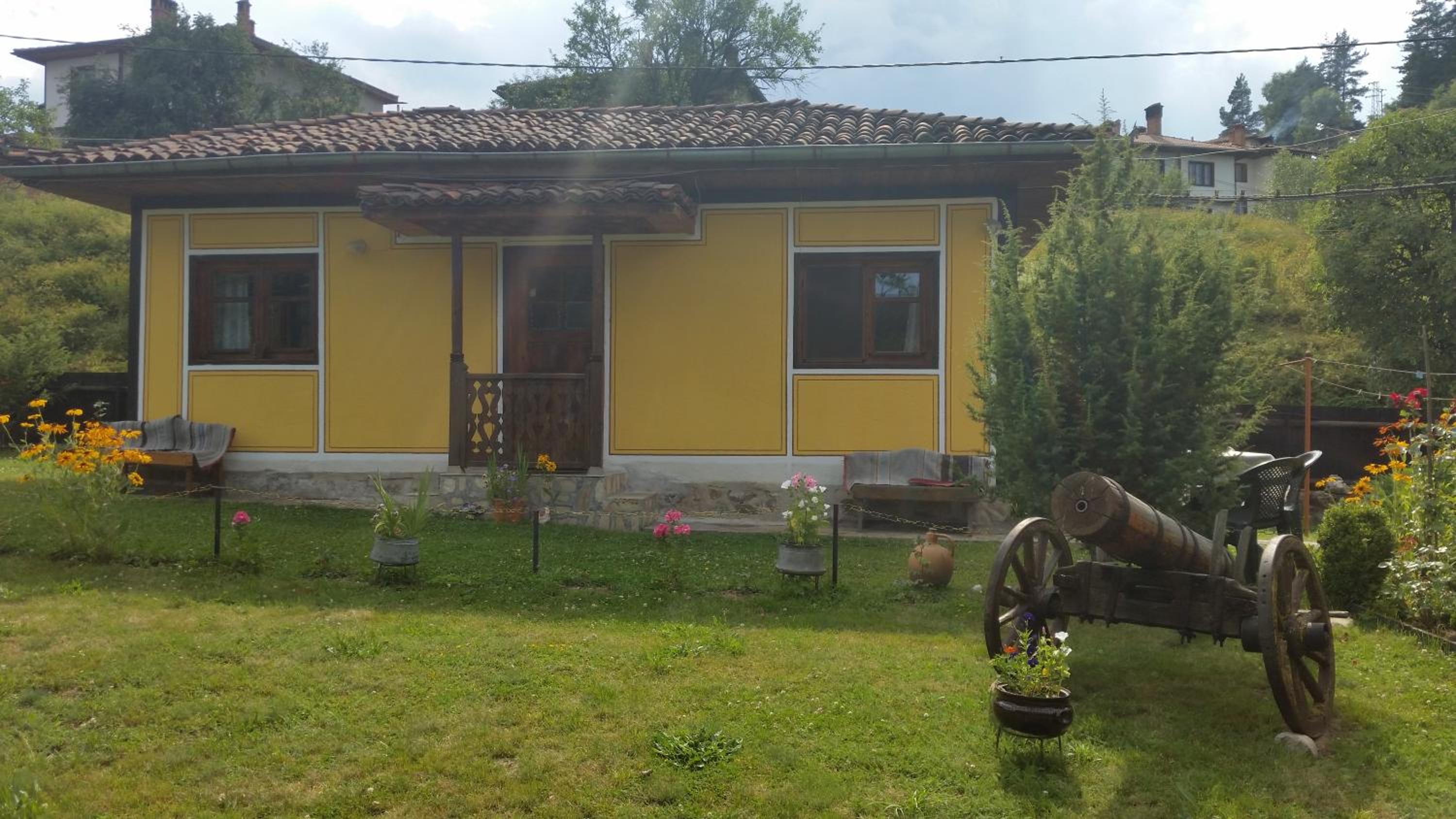 Mechta Guest House