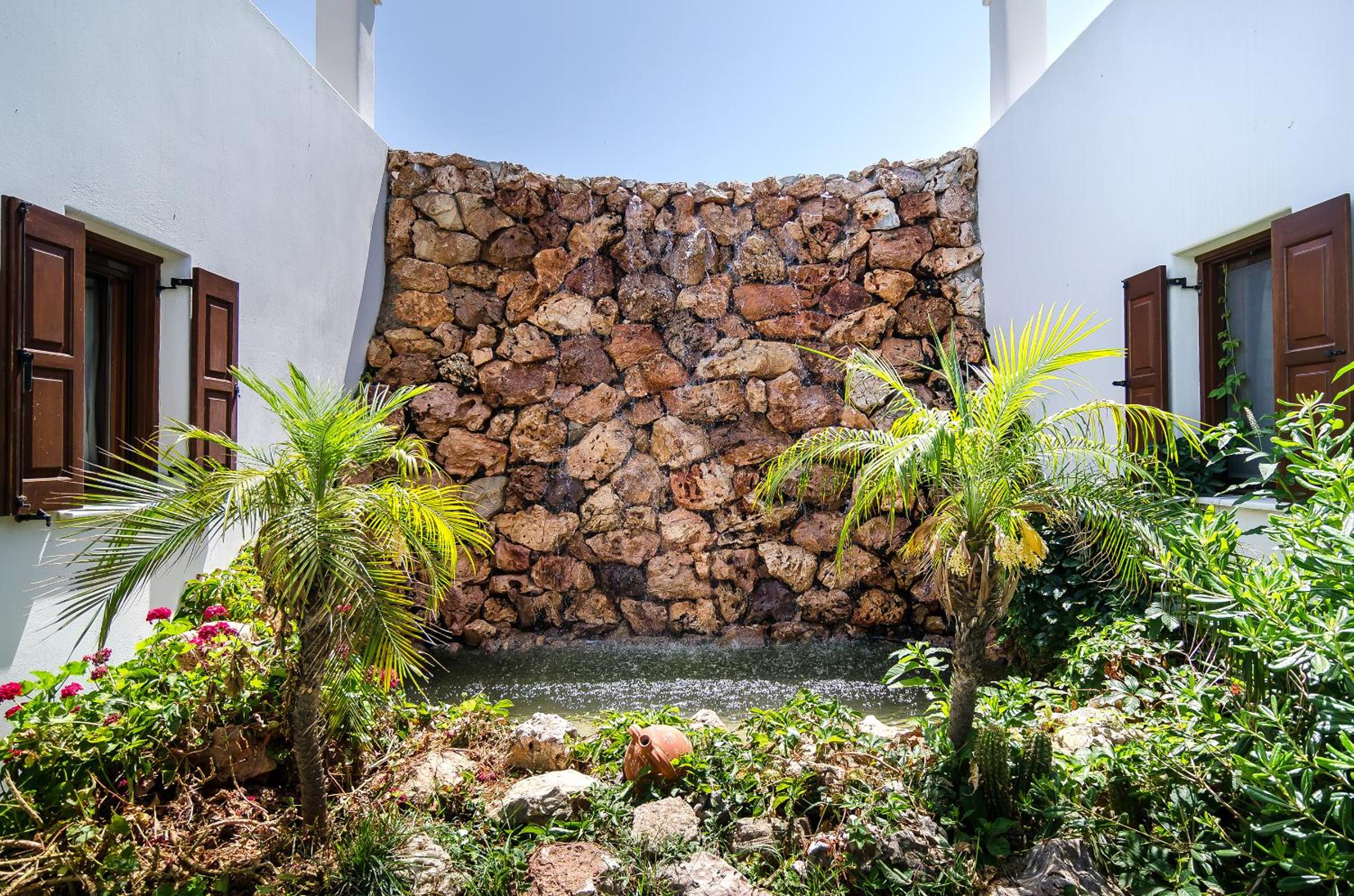 Anemonisia Deluxe Apartments view 2