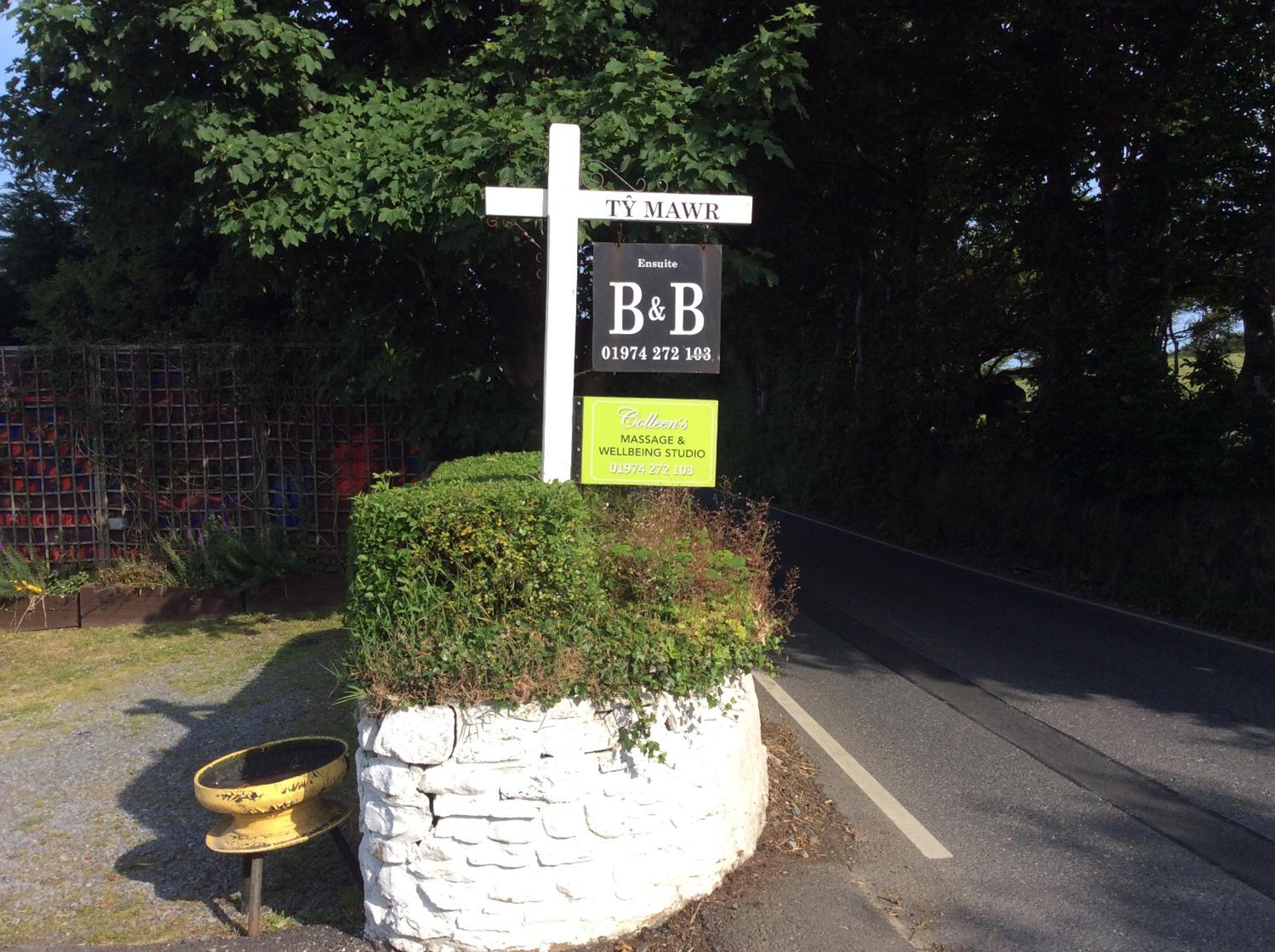 Ty Mawr at Bethania B&B Rooms and Crumble Cottage view 3