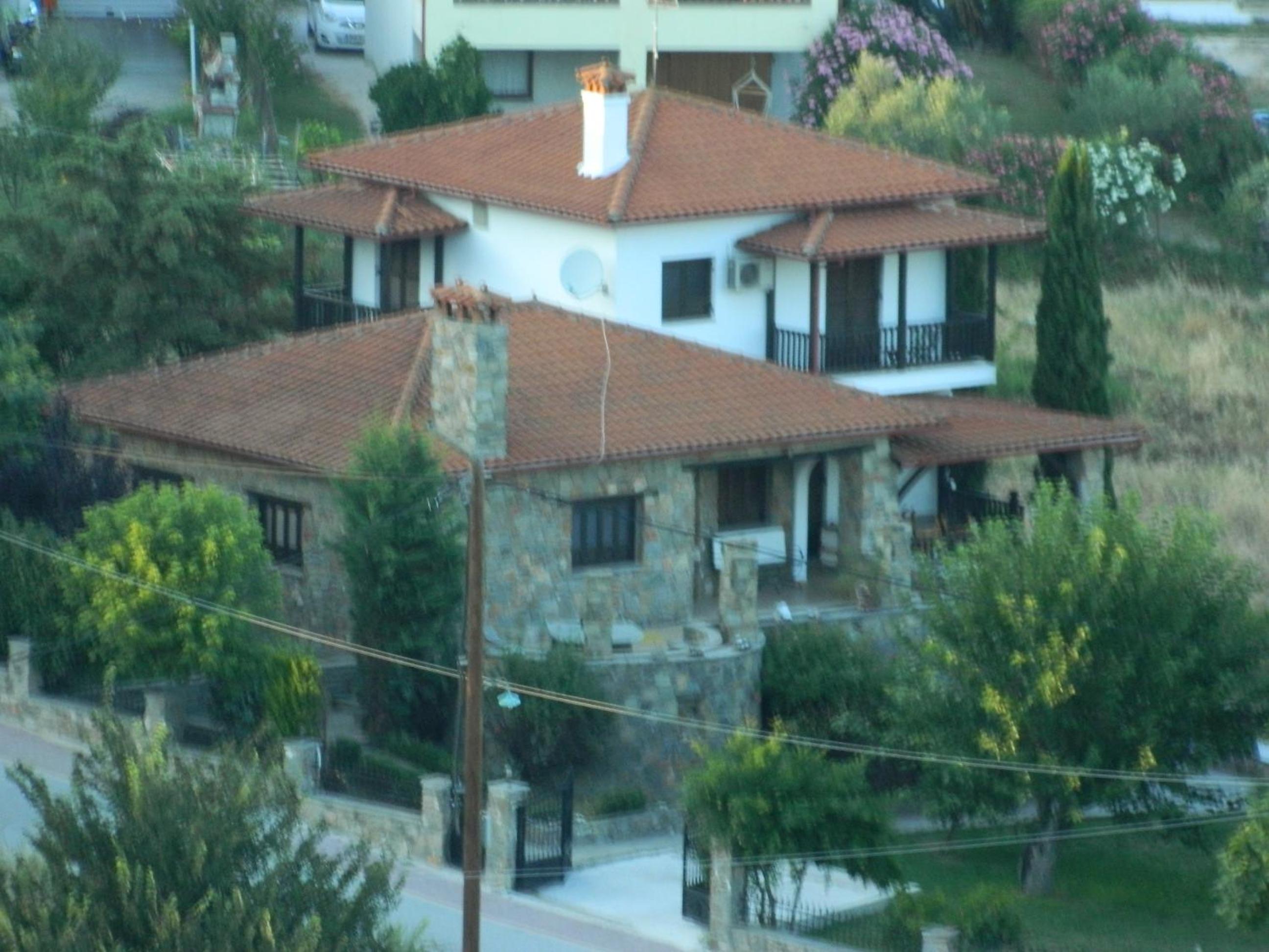 Photo 6