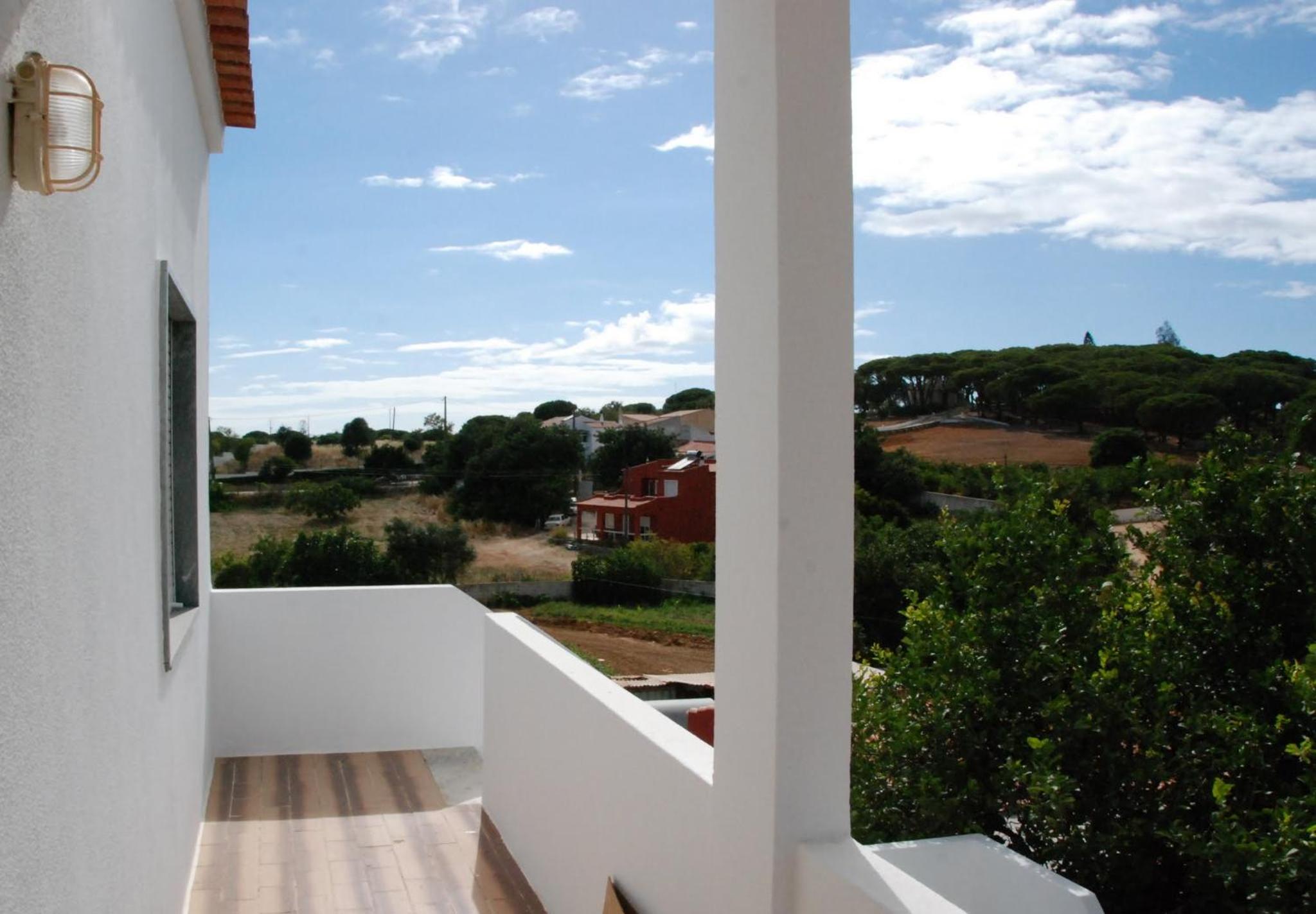 Casa Caminhos view 3