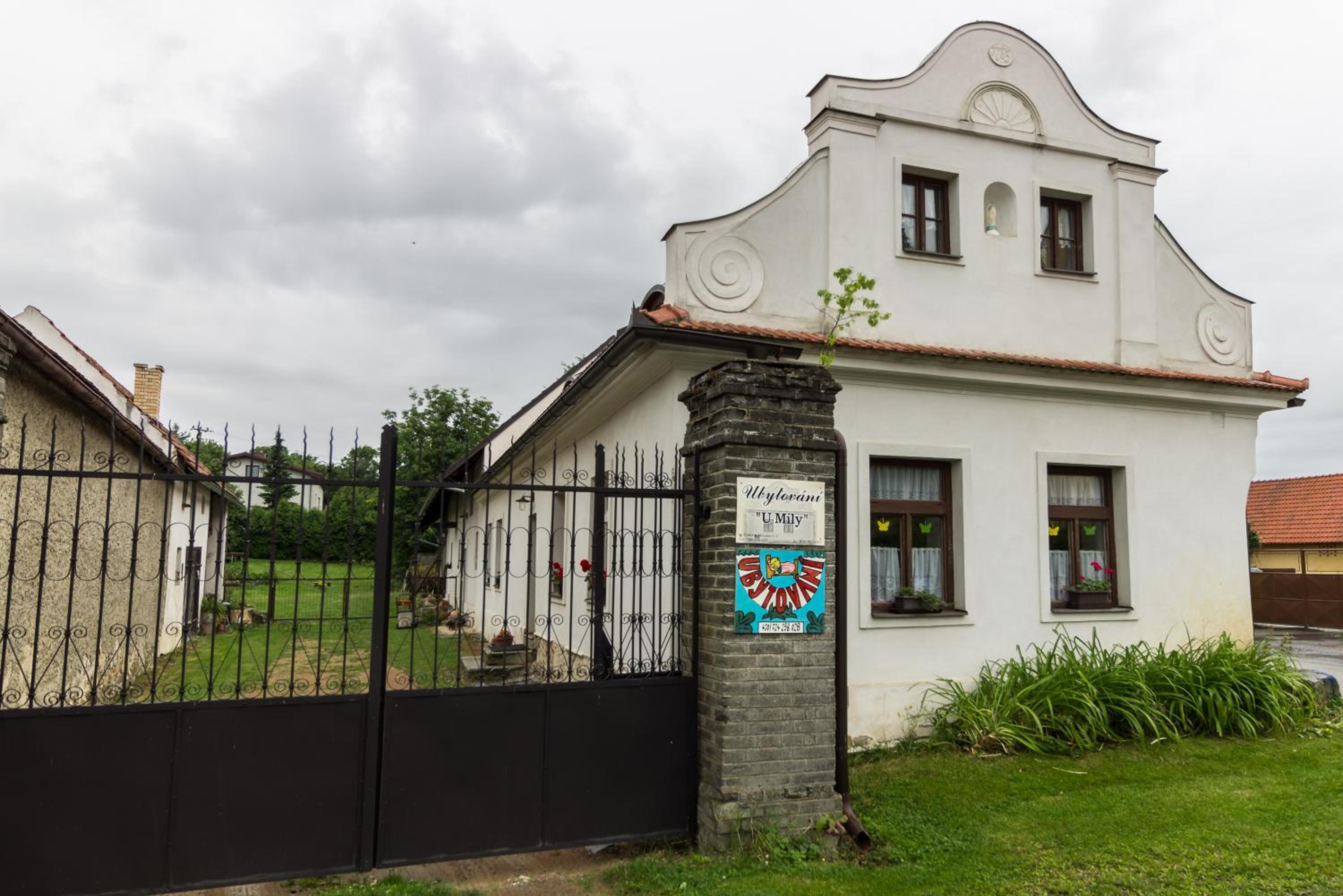 Ubytování Hrusice