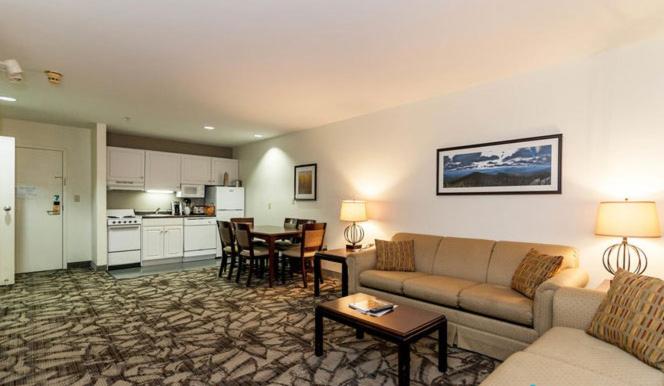 Grand Summit Hotel at Attitash