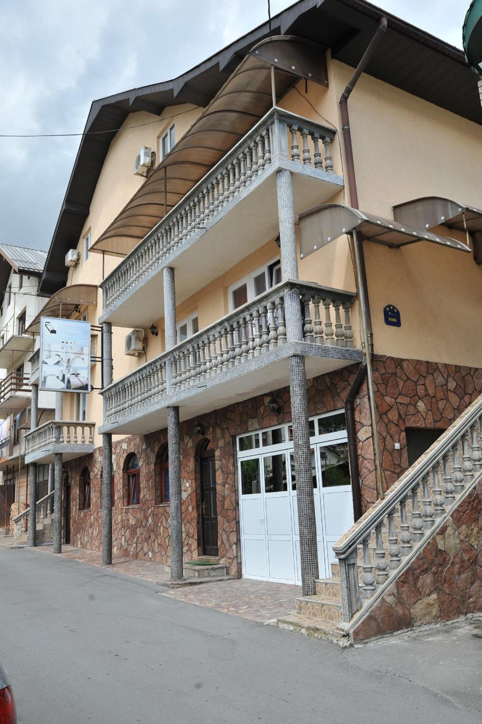 Guesthouse Prenociste Faraon view 4