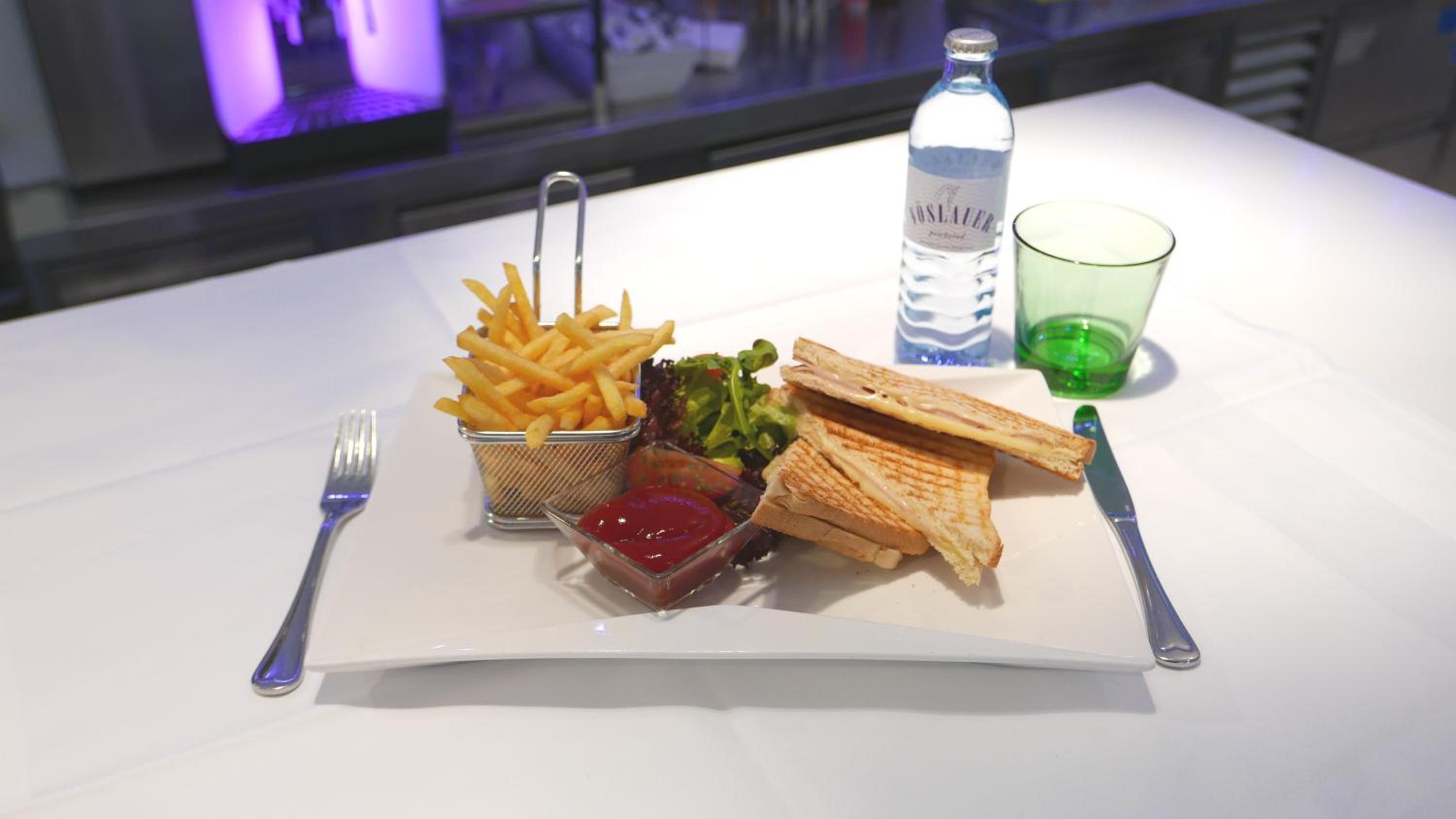 Linz Vacations - Ibis Styles Linz - Property Image 94