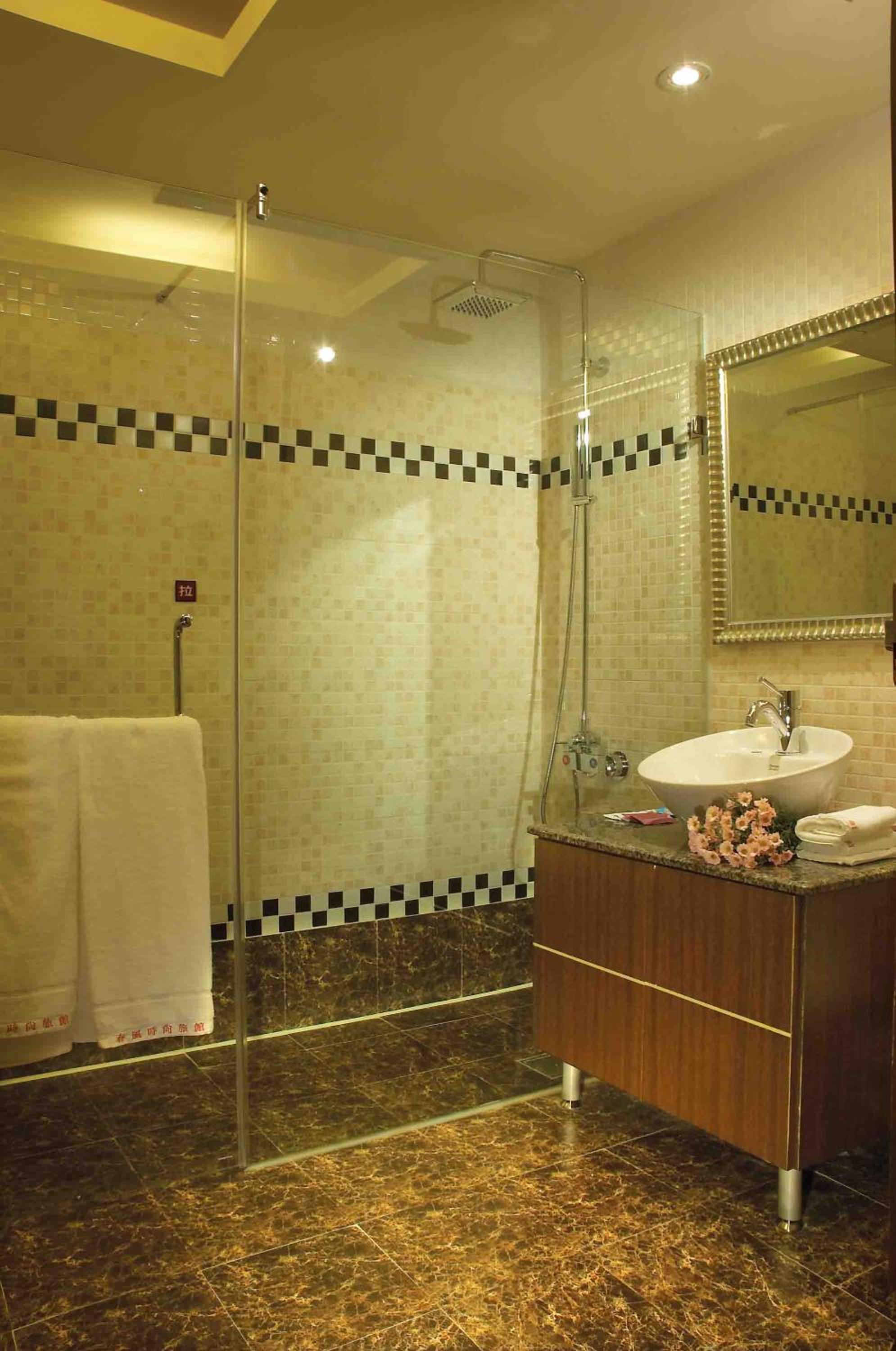 Chateau Motel & Spa - Zuoying view 5