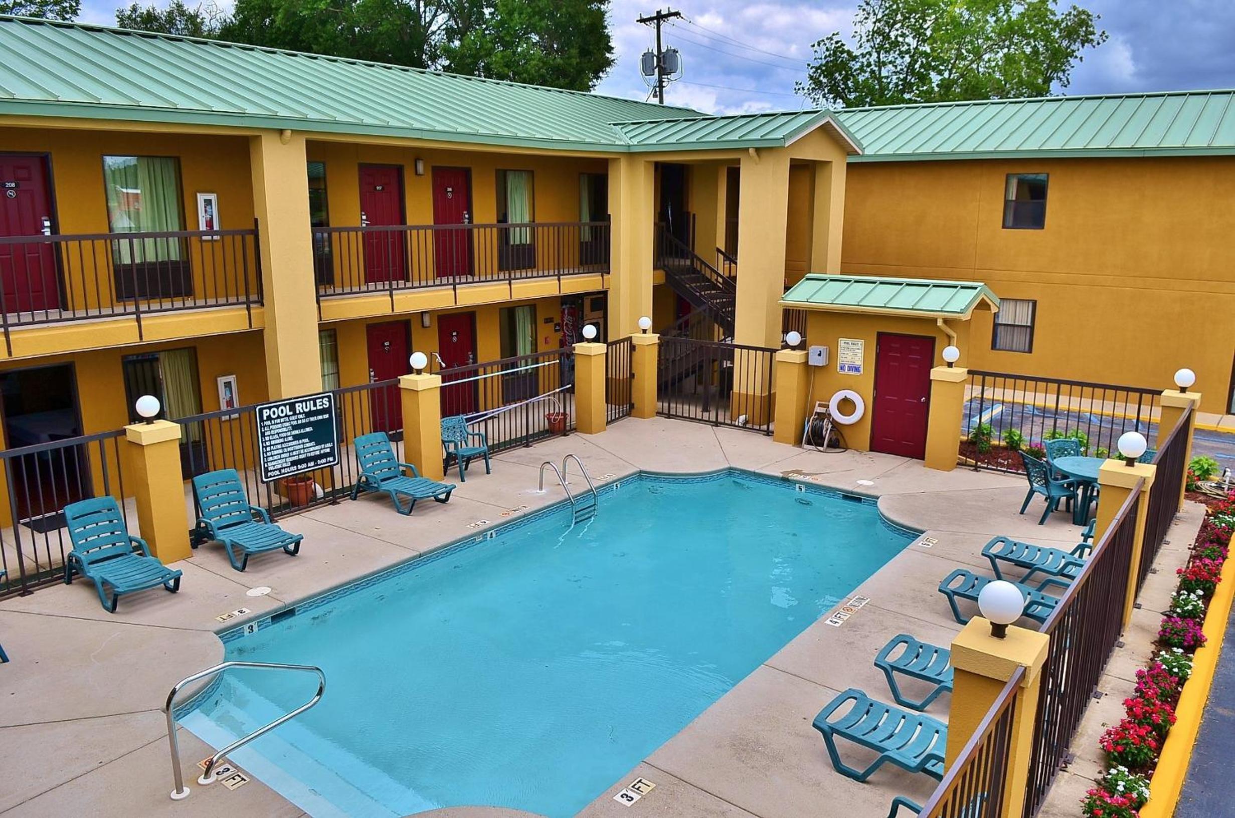Enterprise Vacations - Executive Inn Opp - Property Image 4