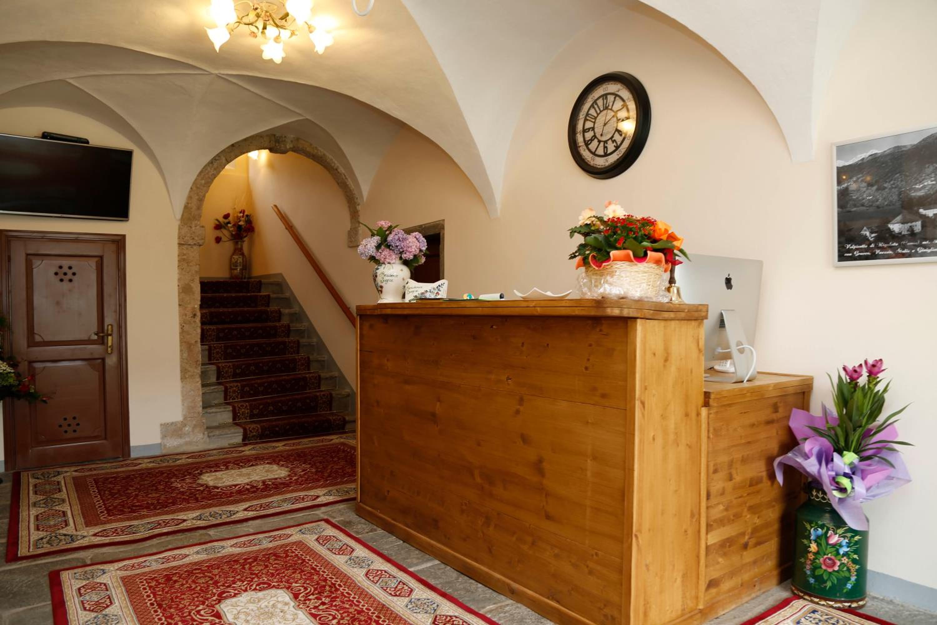 Photo 9