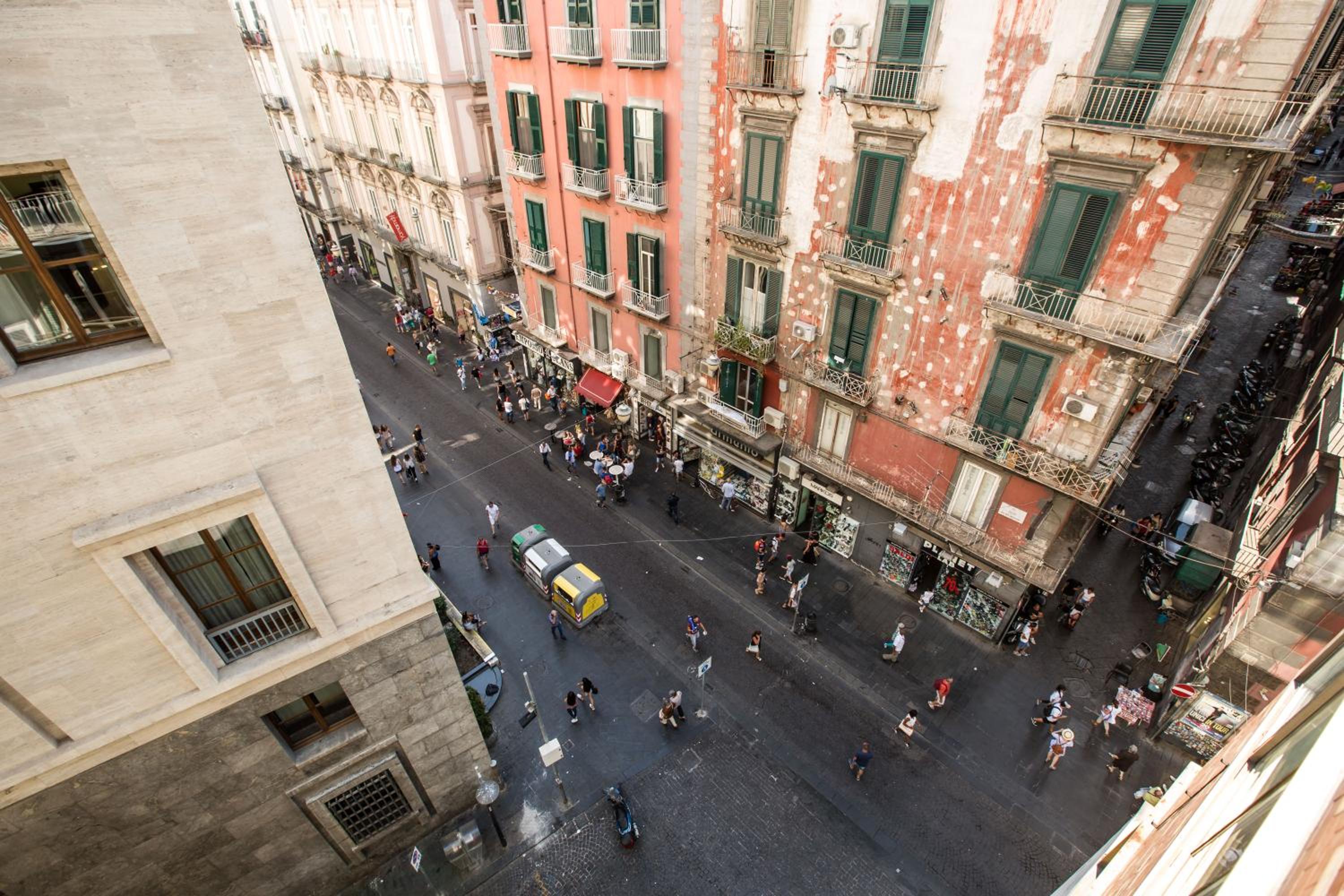 The Boutique Napoli Suite