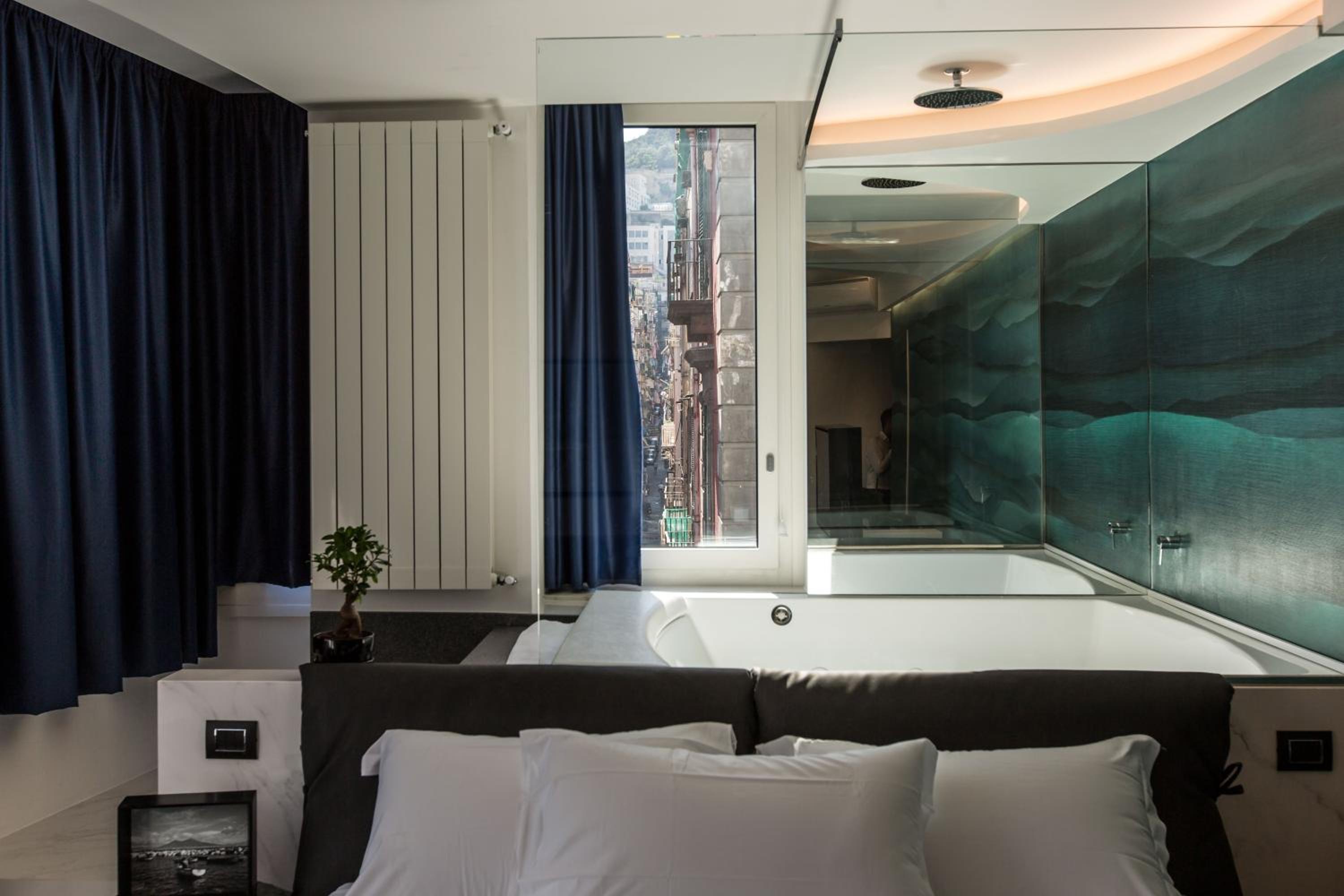 The Boutique Napoli Suite