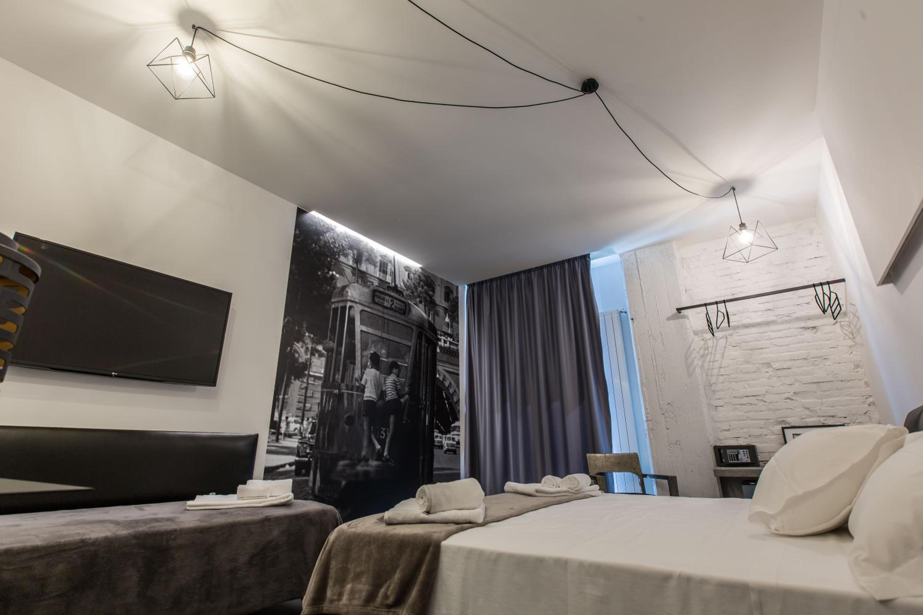 The Boutique Napoli Suite