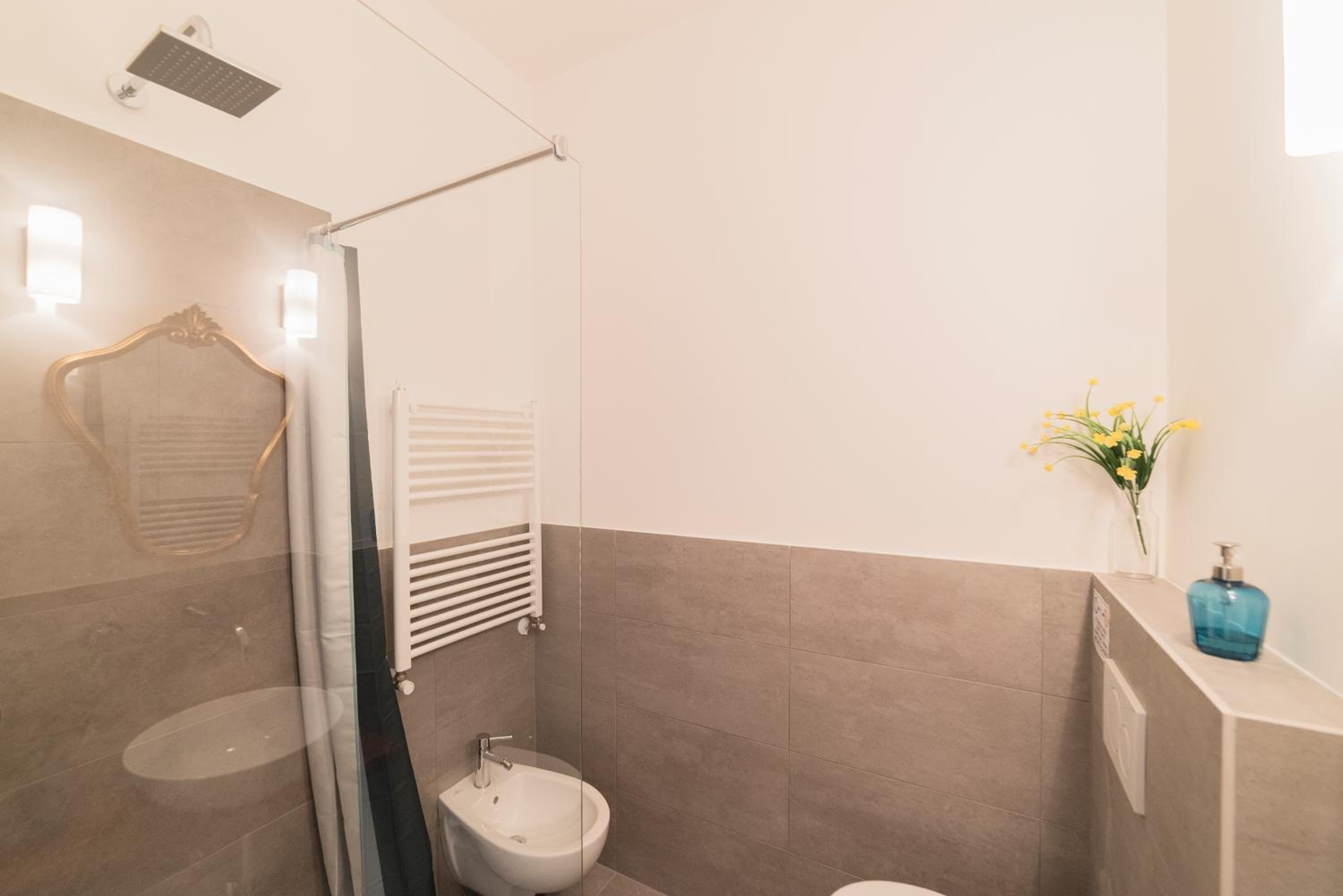 Guest Roma House