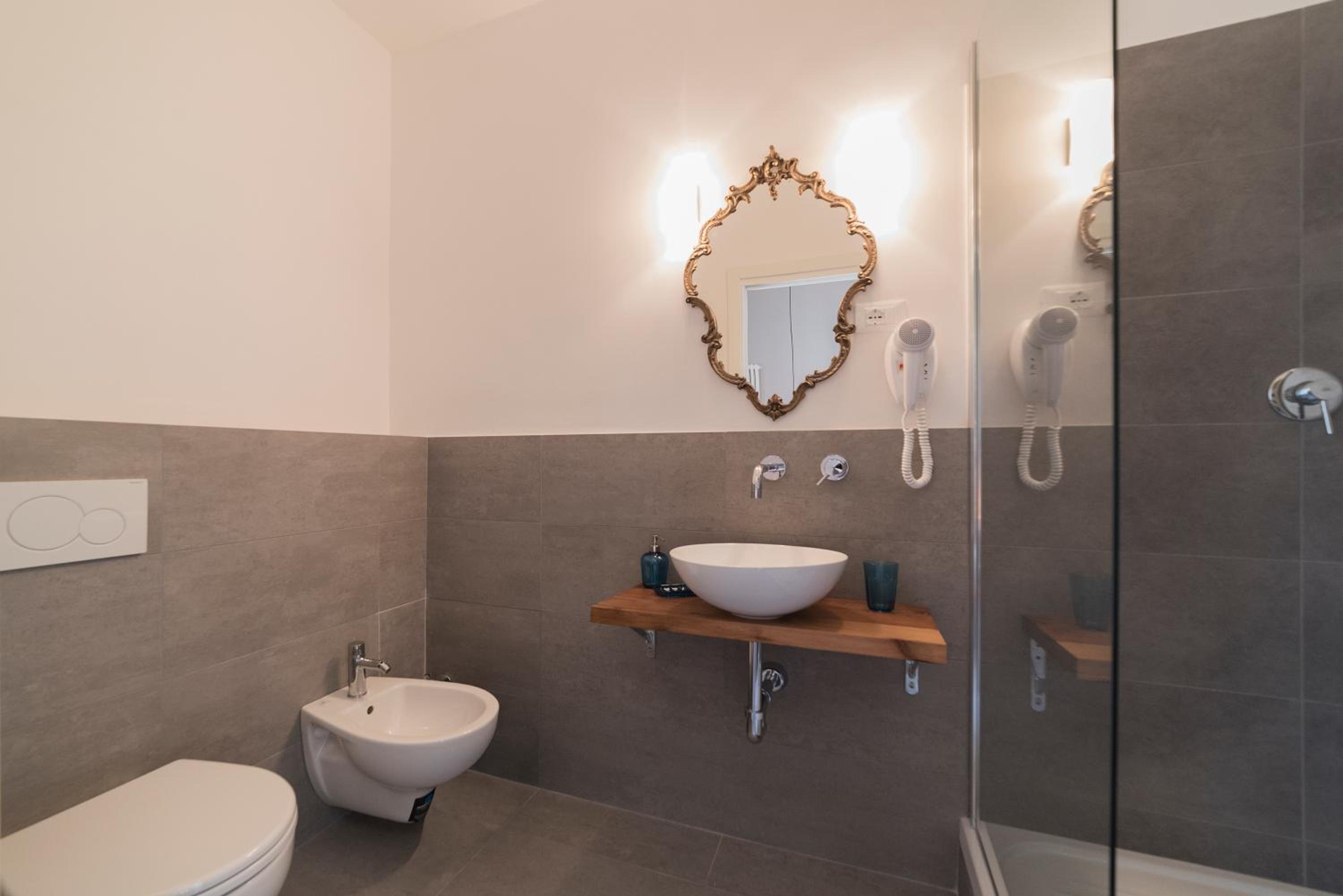 Guest Roma House