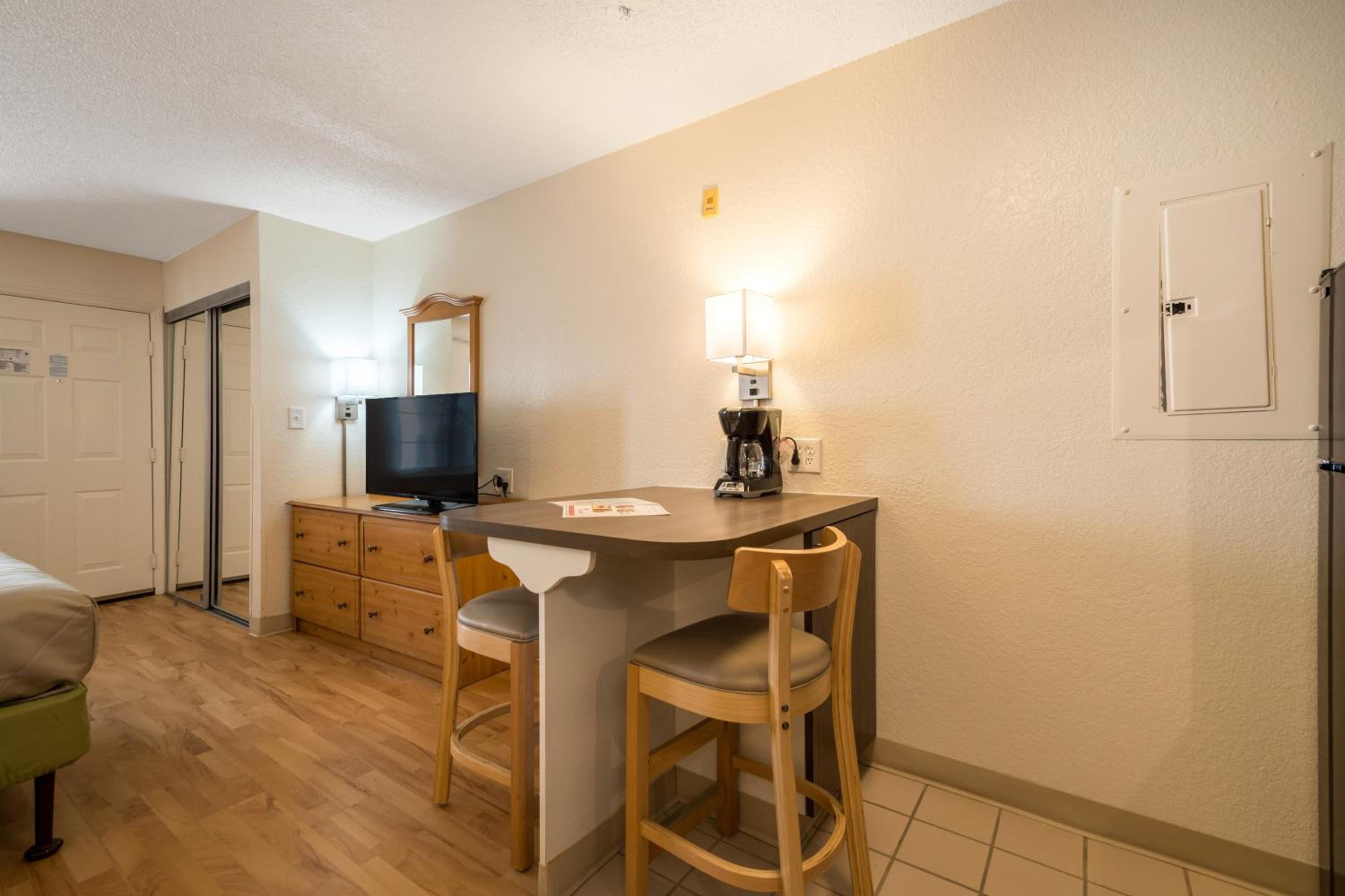 Studio 6 Extended Stay - Duluth, GA - Atlanta - Gwinnett Place