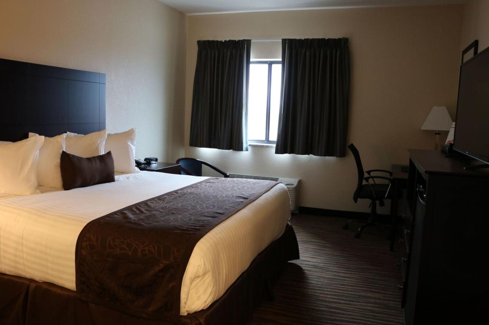 Cobblestone Inn Suites Maryville - Property Image 43