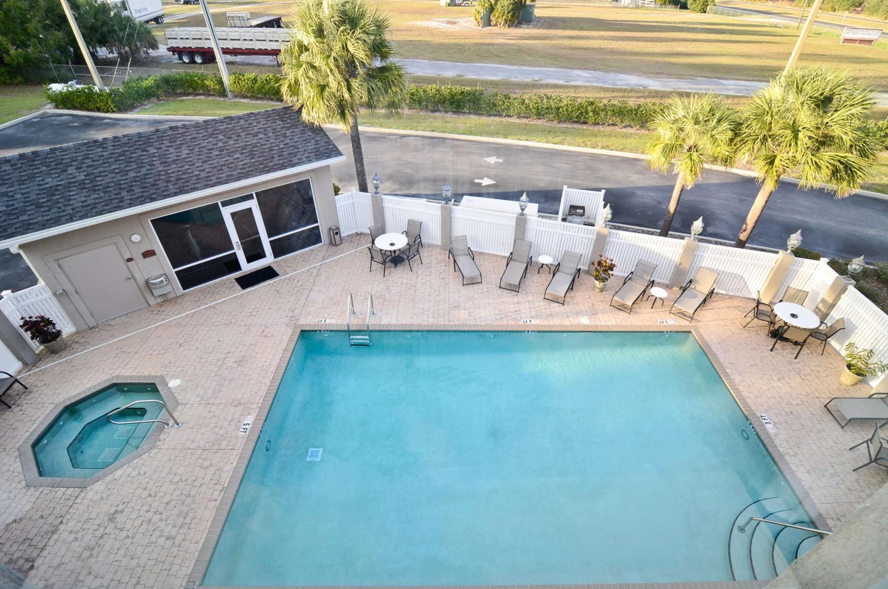Sebring Vacations - Best Western Heritage Inn and Suites - Property Image 5