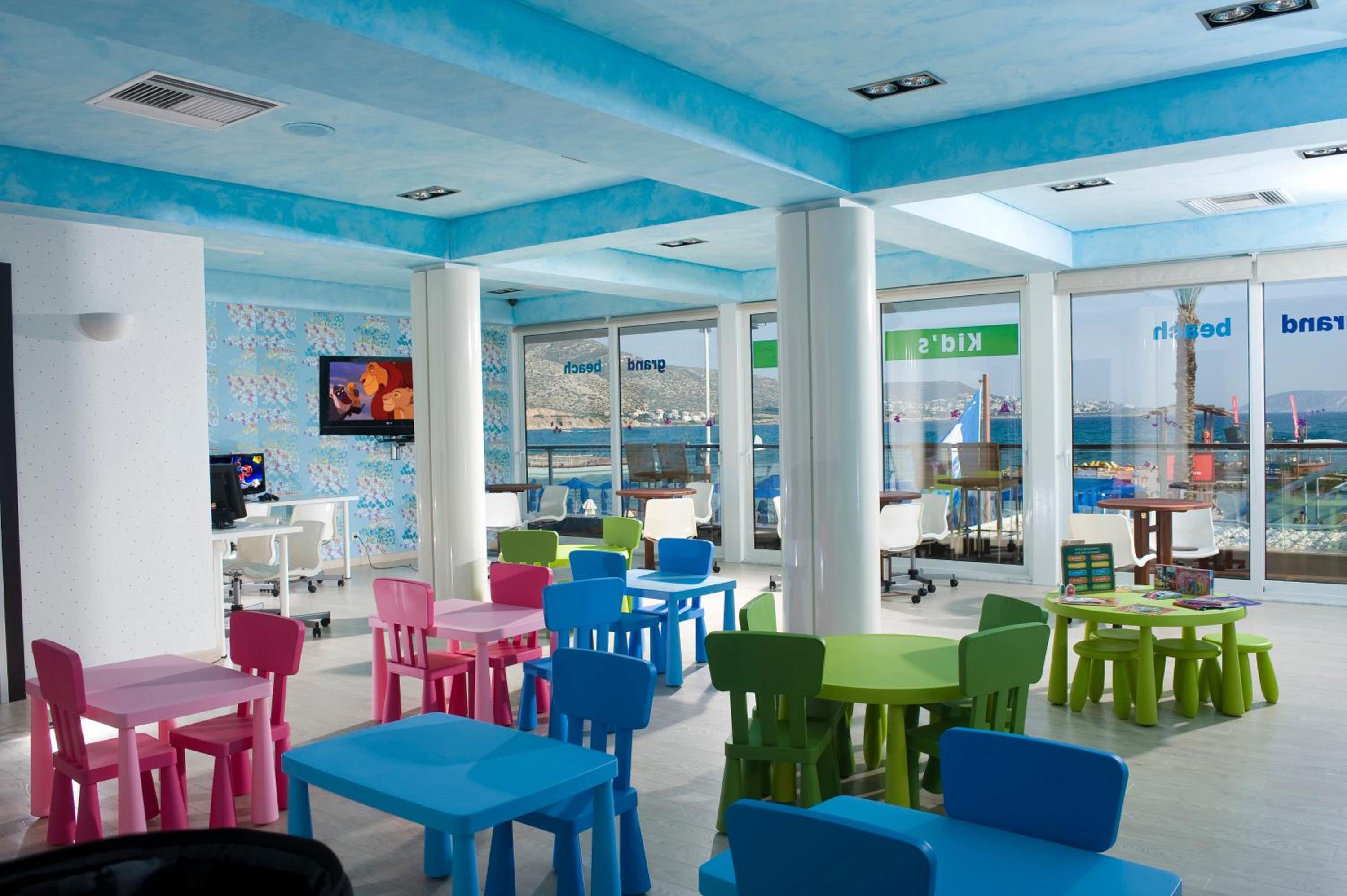 Grand Resort Lagonissi — 11