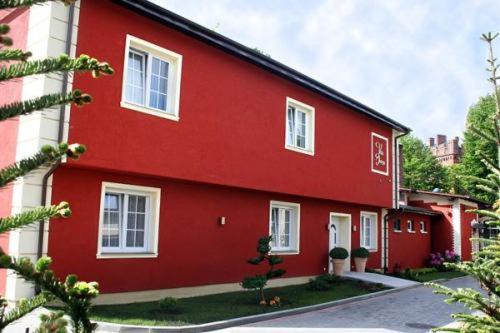 Villa Intryga view 2
