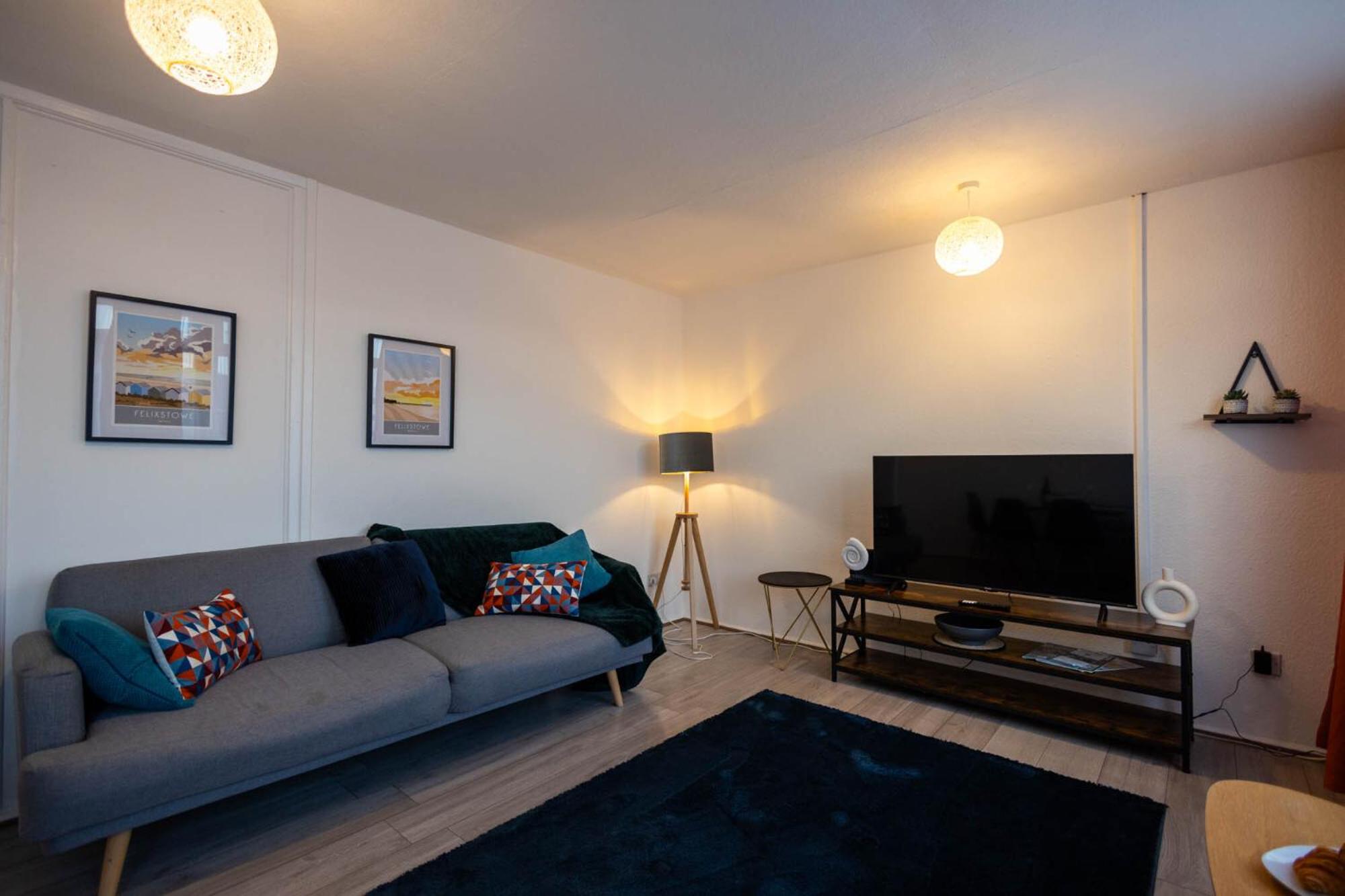 Entire 3 Bedroom Apartment in Felixstowe