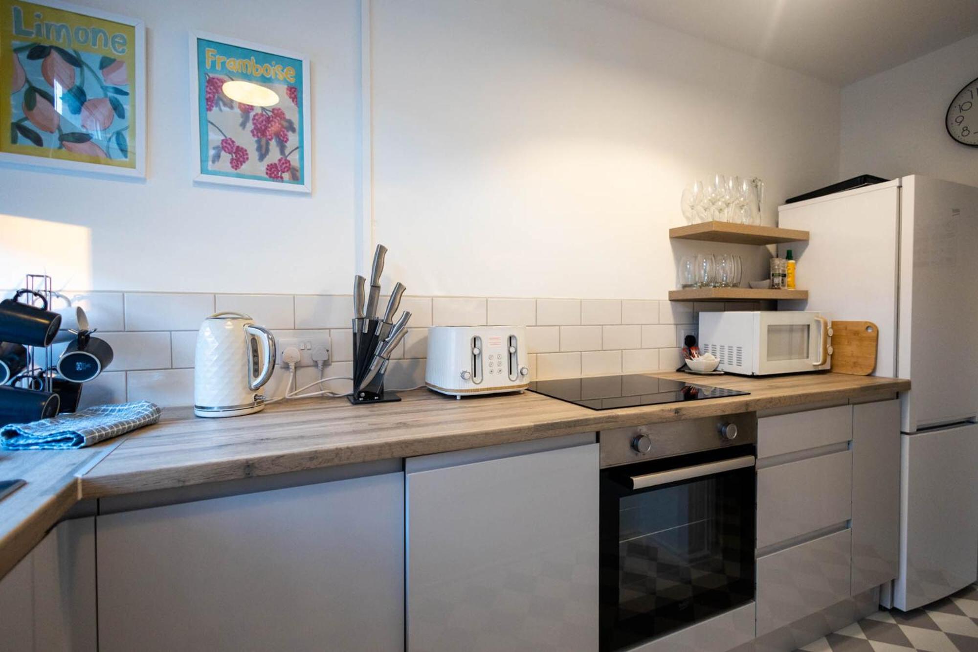Entire 3 Bedroom Apartment in Felixstowe