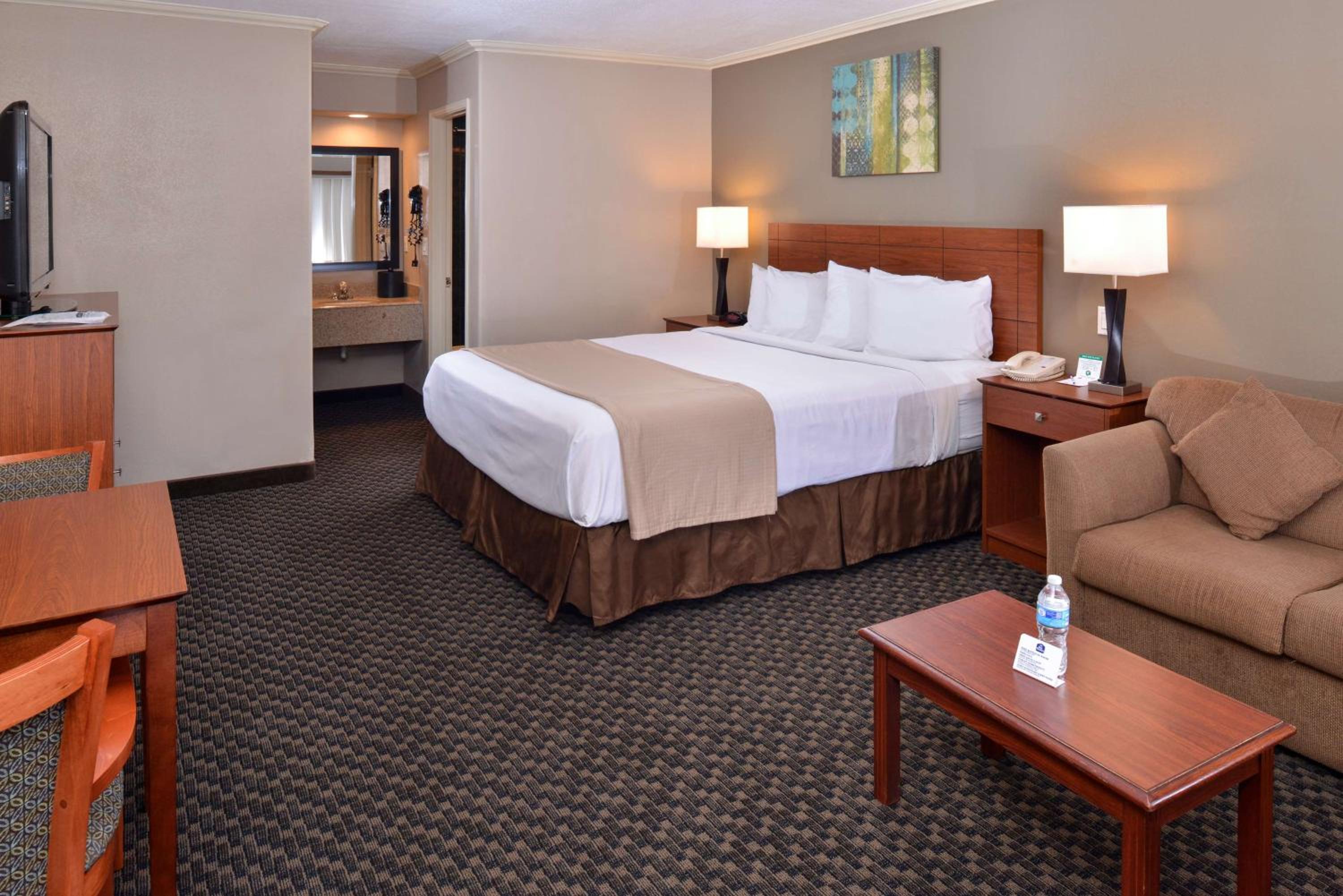 Oxnard Vacations - Best Western Oxnard Inn - Property Image 26