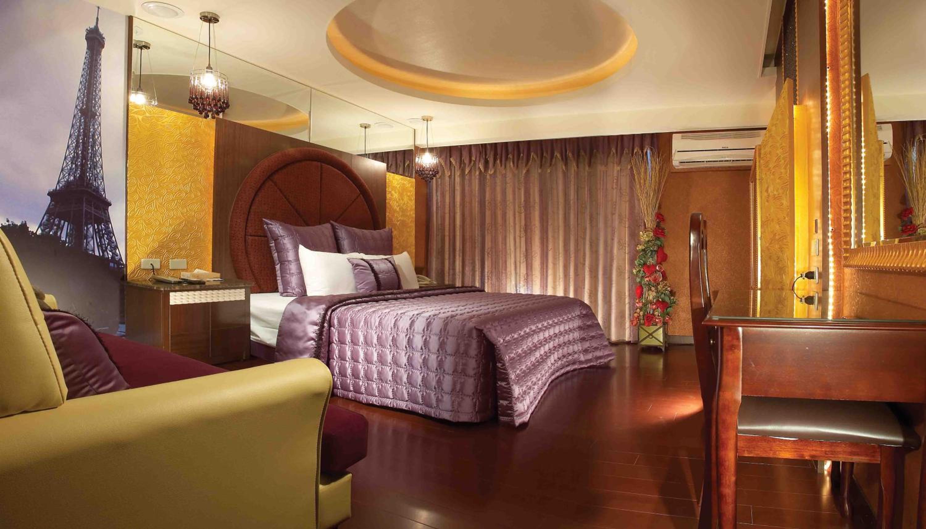 Chateau Motel & Spa - Zuoying view 2