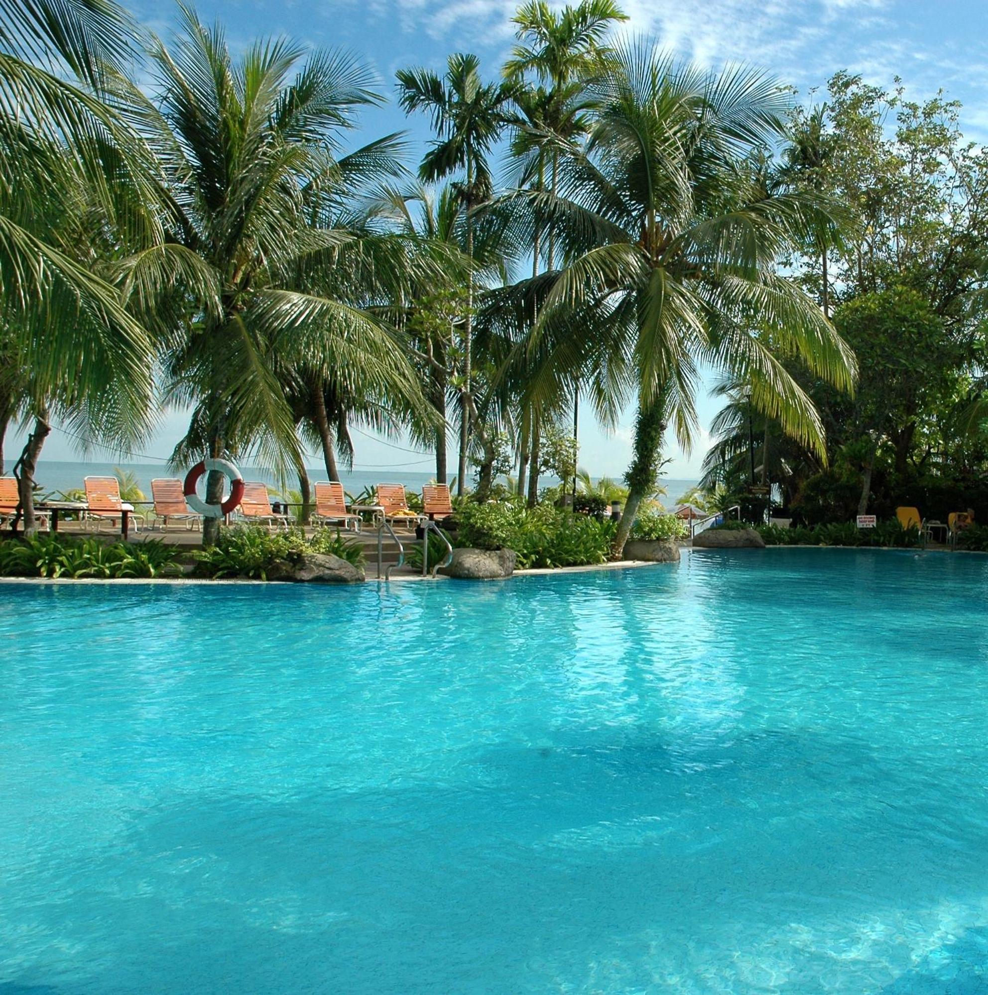 Rainbow Paradise Beach Resort