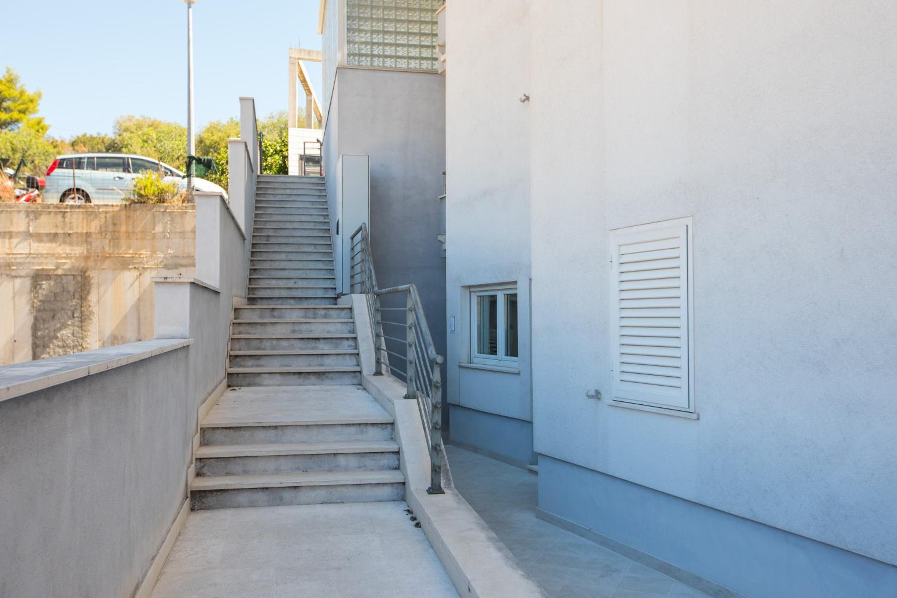 Apartment Dam