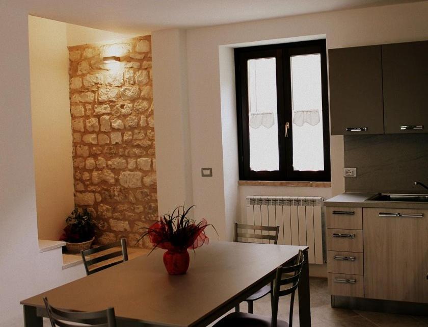 Casa Vacanze L'arco di Fondarca n.16 view 5
