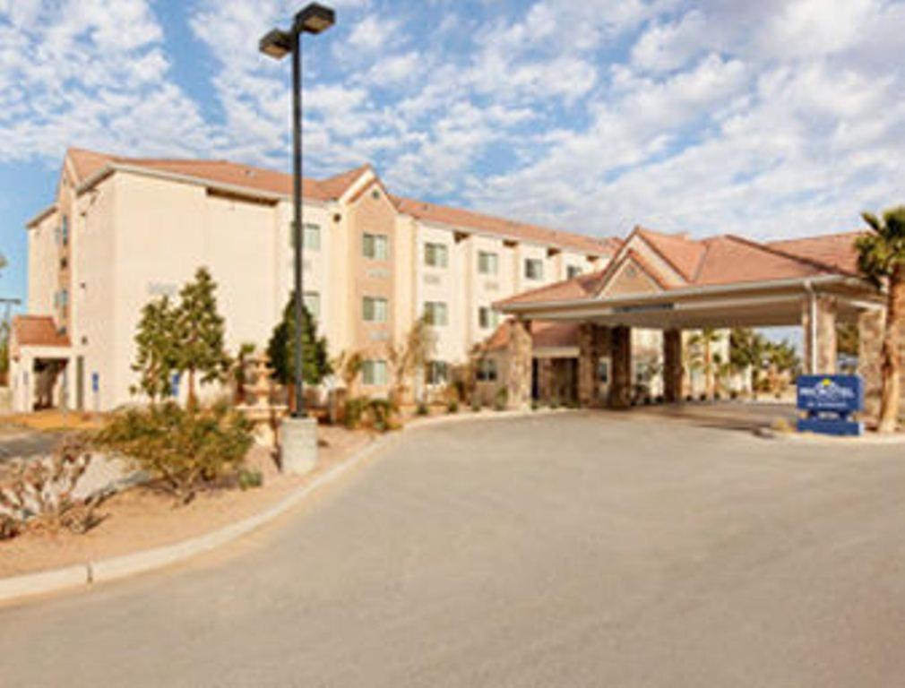 Microtel Inn  Suites by Wyndham Wellton - Property Image 1