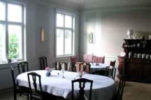 Mälby Säteri B&B