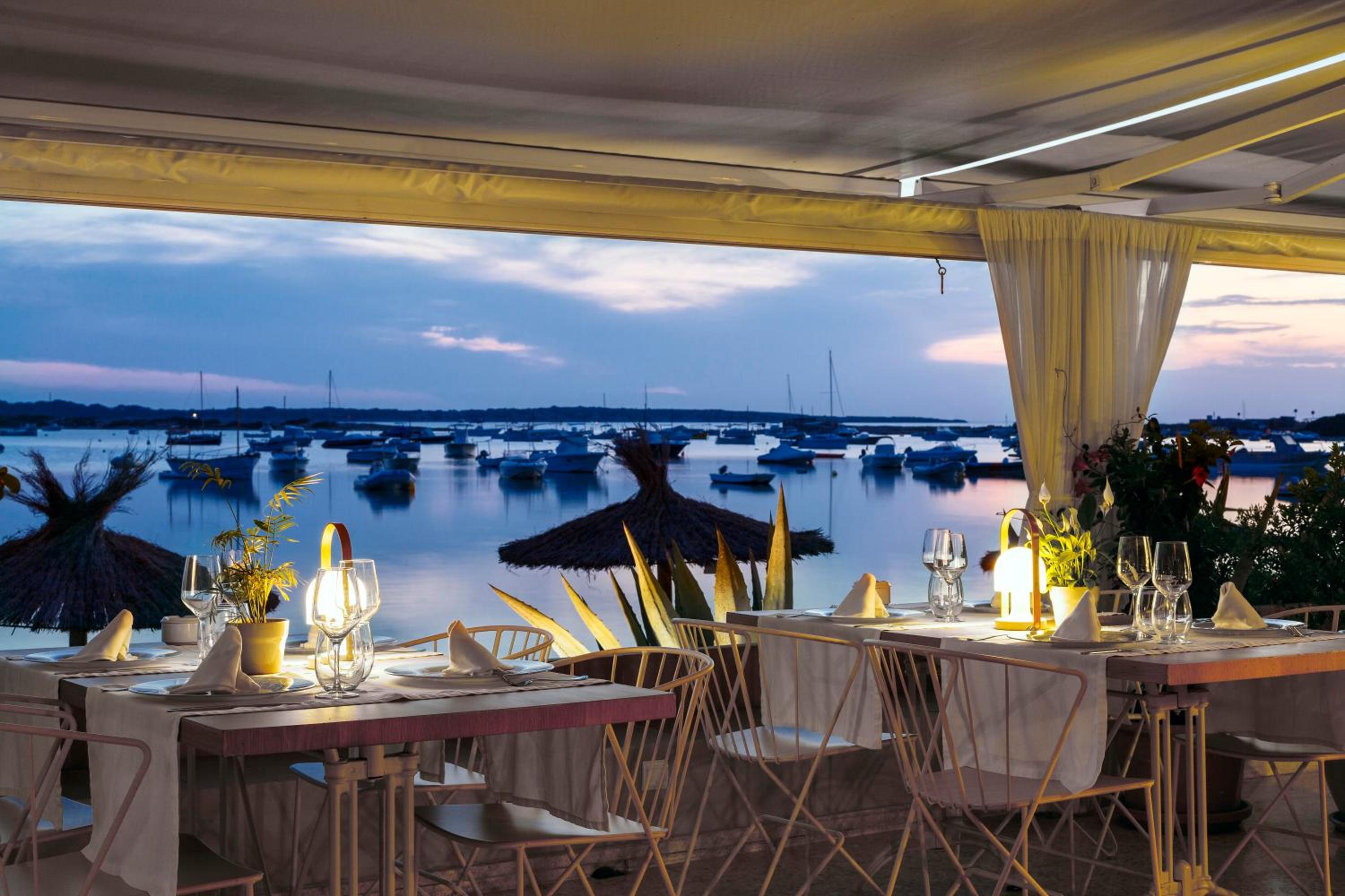 restaurant