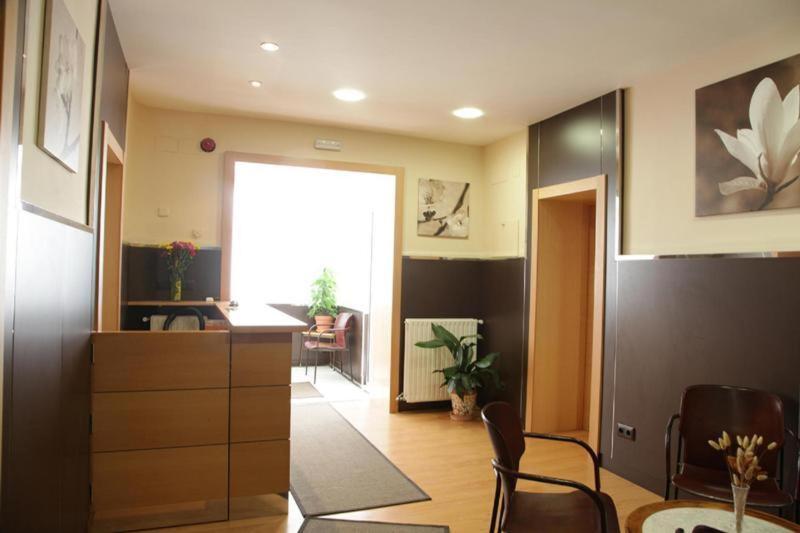 Hostal Falfes - Image 4
