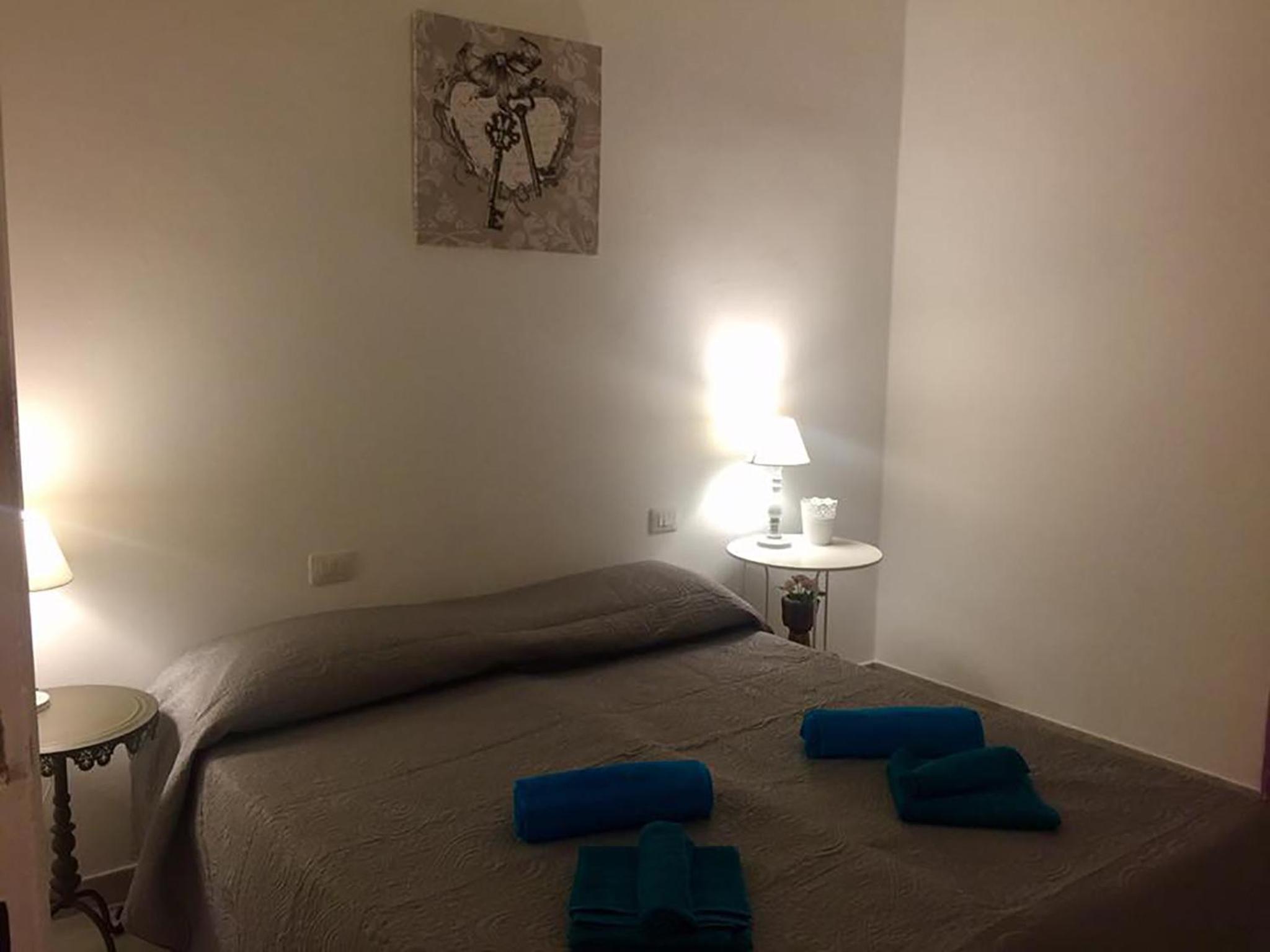 Montello Sweet House IUN Q5874 view 5