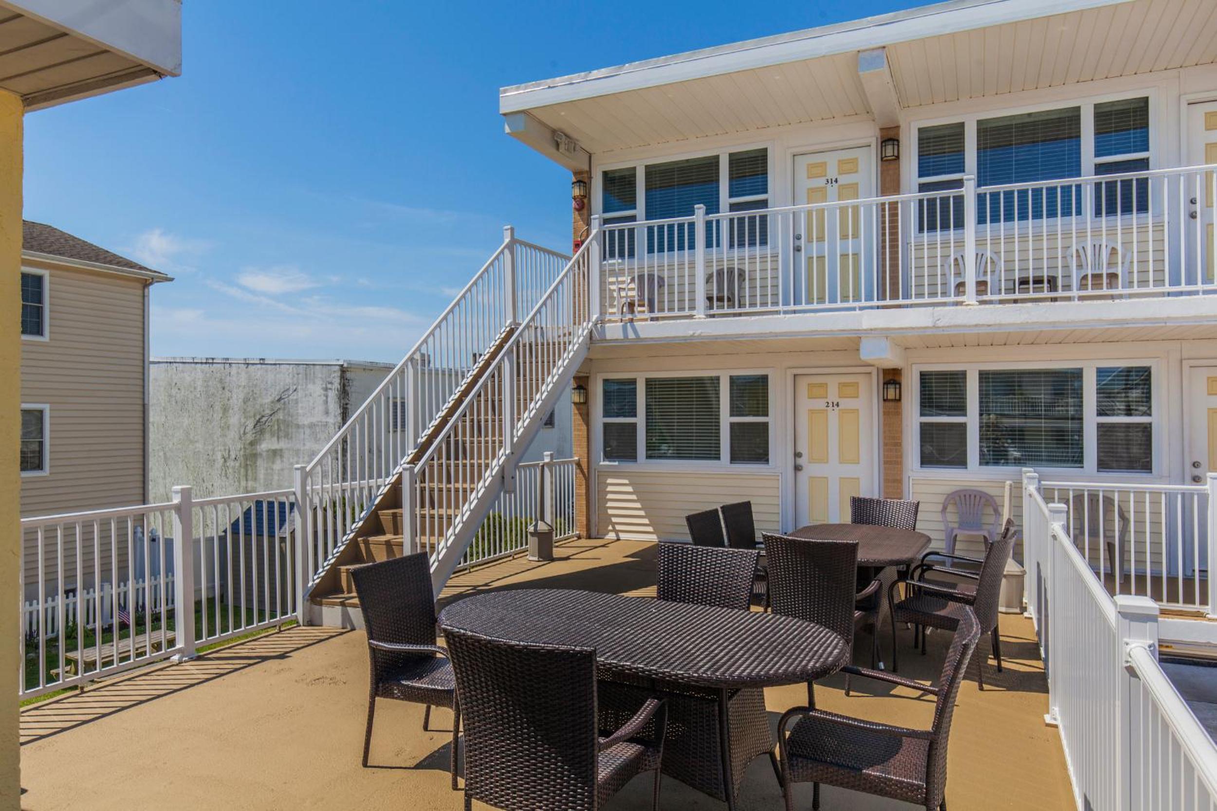 Esplanade Suites - A Sundance Vacations Property