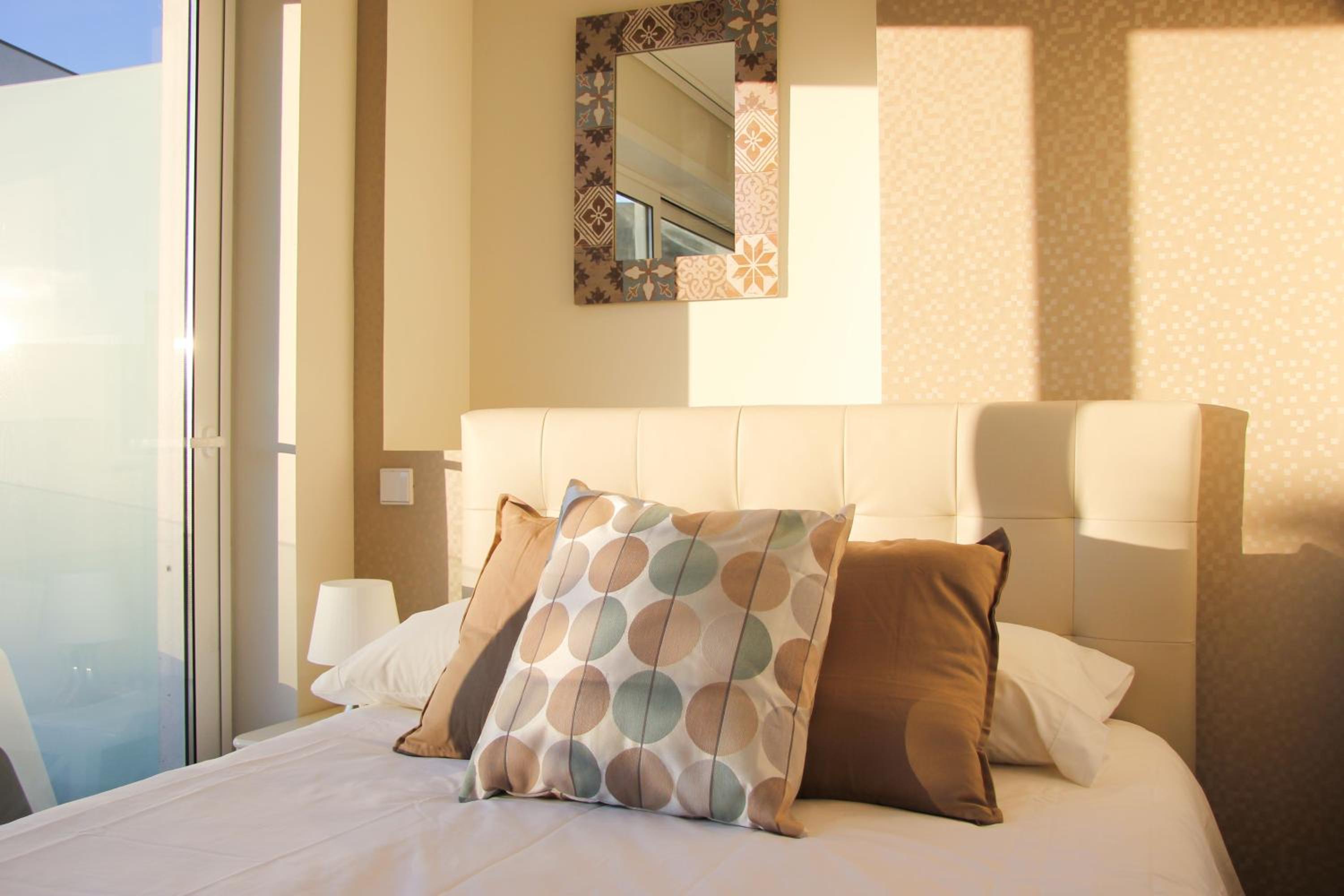 Terro Collection - Alcaide view 3