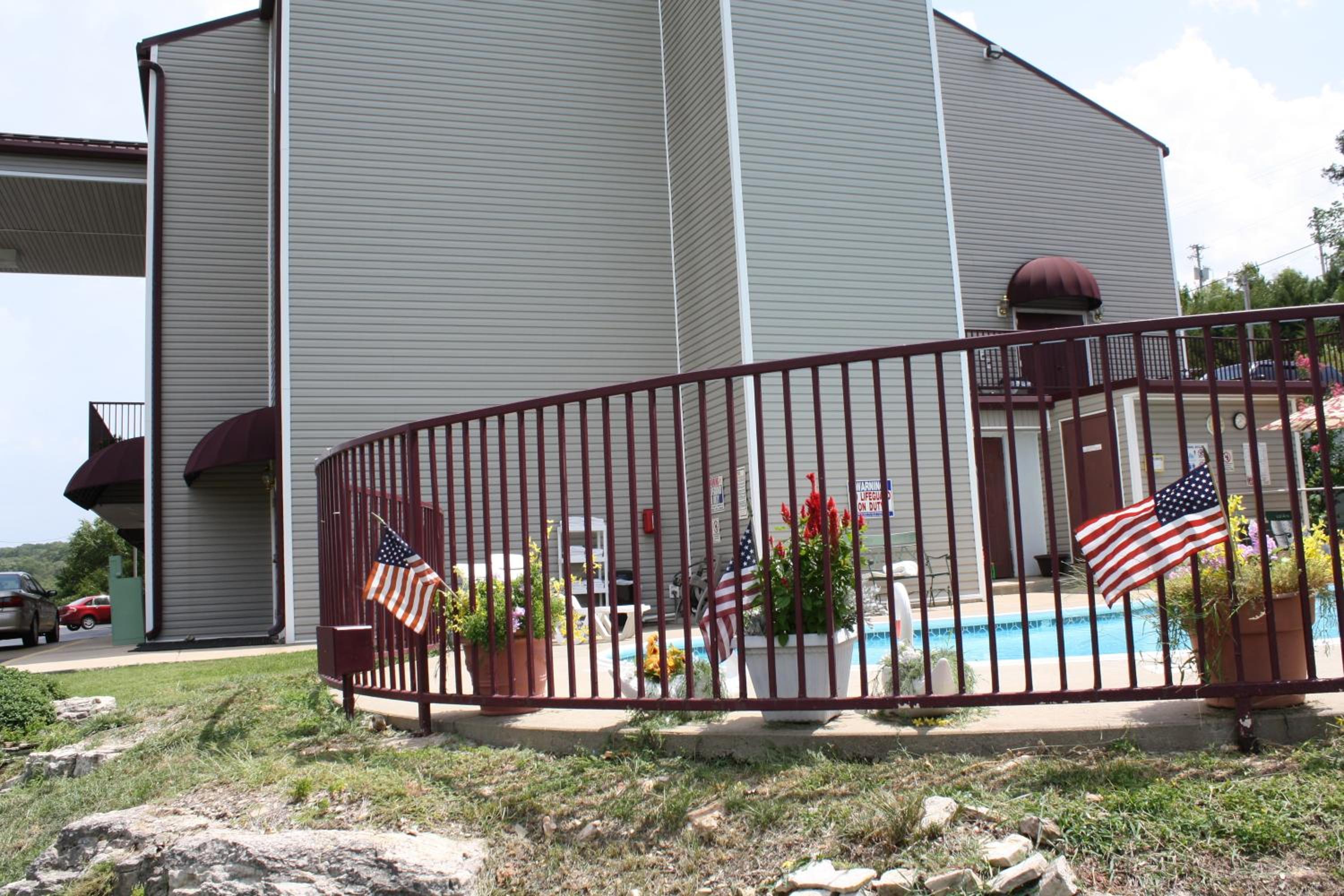 Rosebud Inn