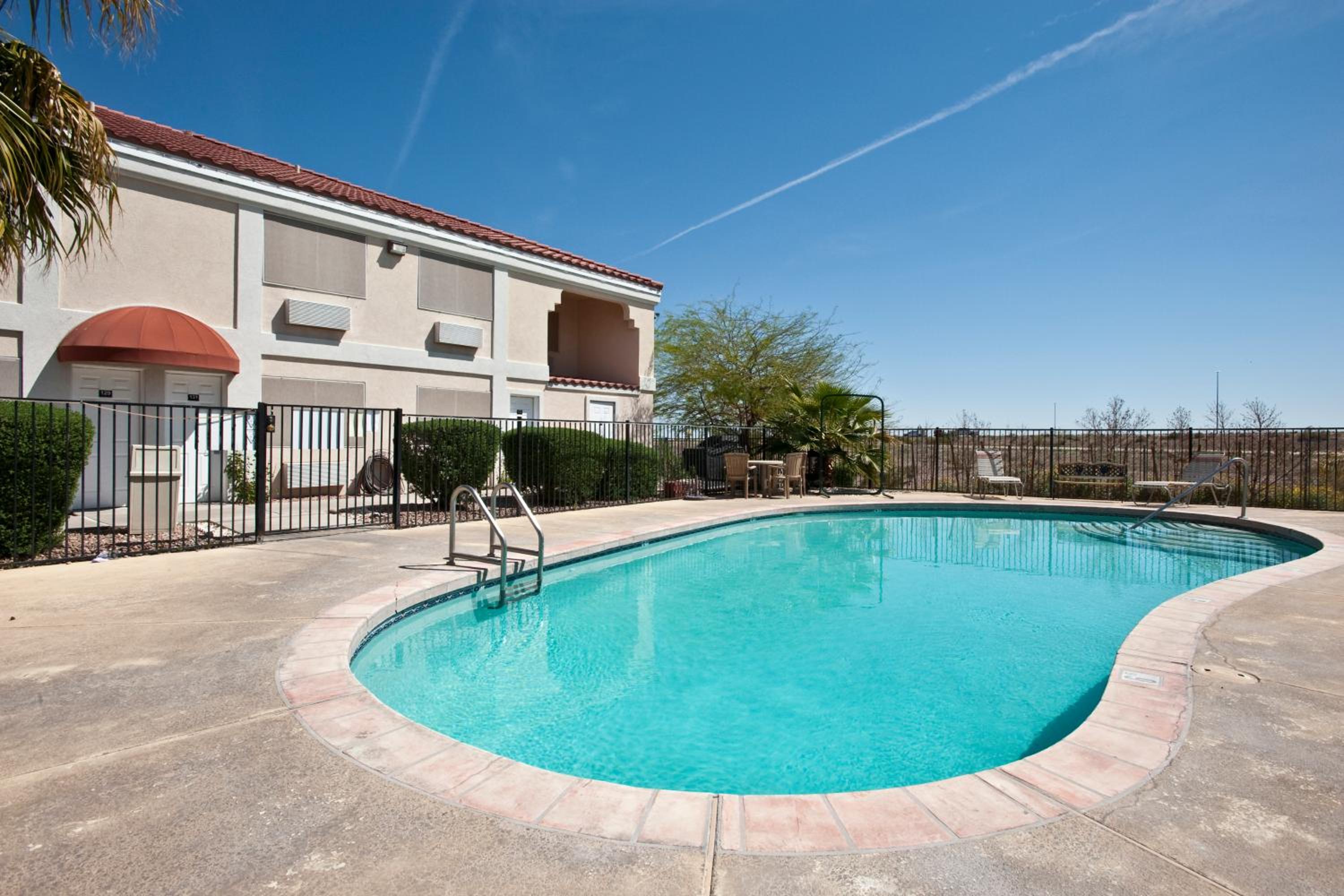 Motel 6-Apache Junction, AZ - Property Image 17