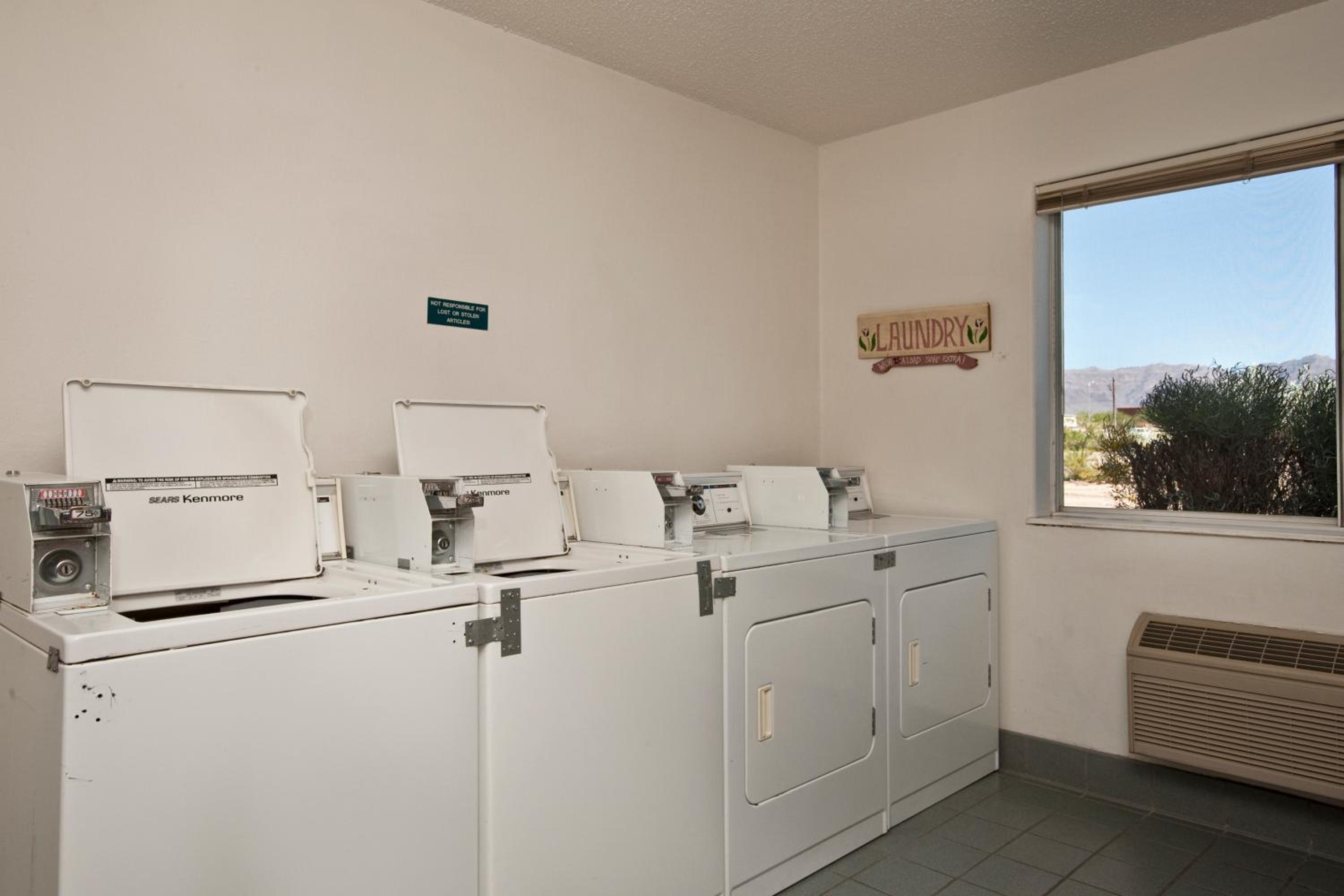 Motel 6-Apache Junction, AZ - Property Image 15