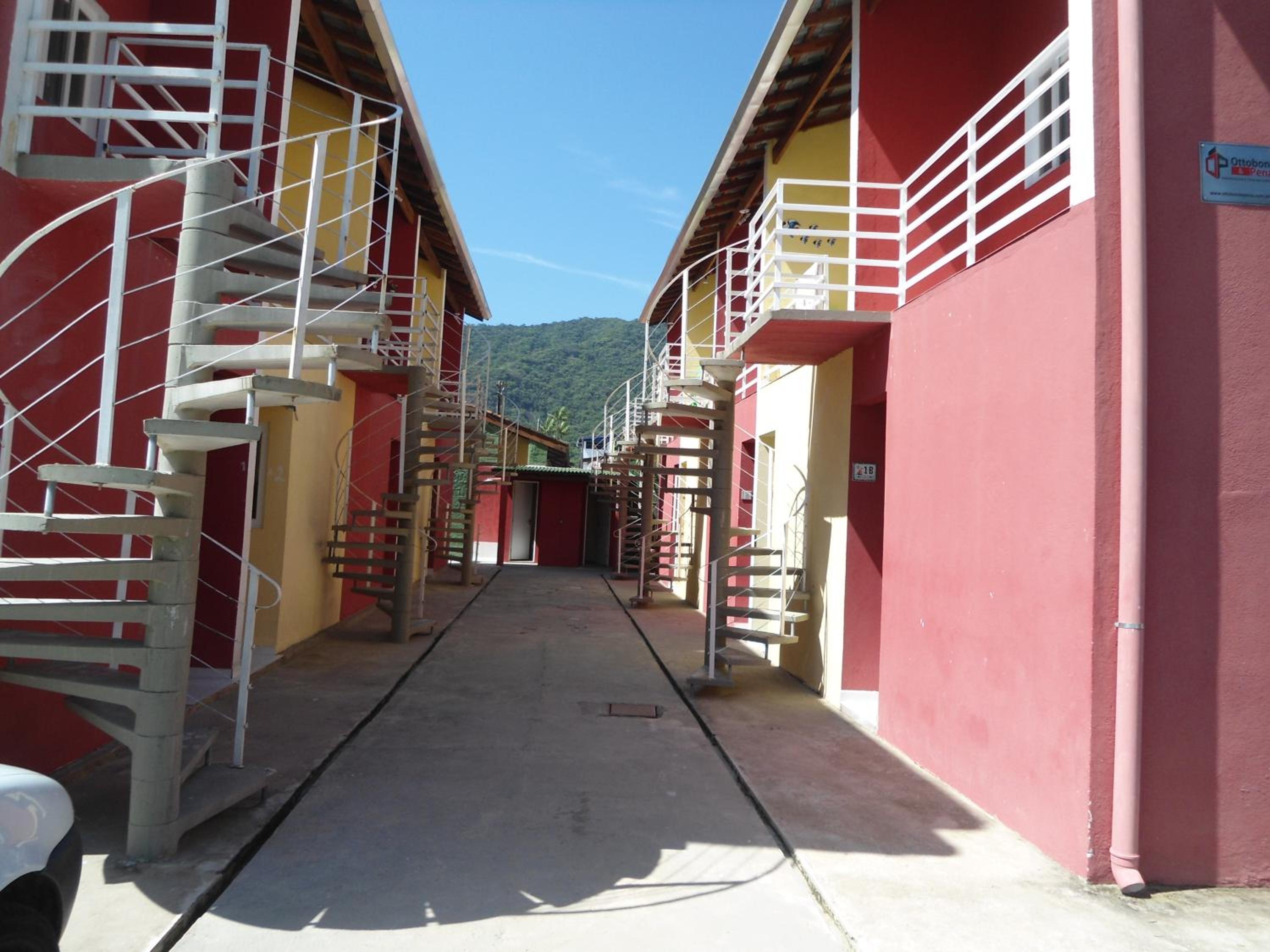 Apartamentos em Maranduba - 50m da praia view 3