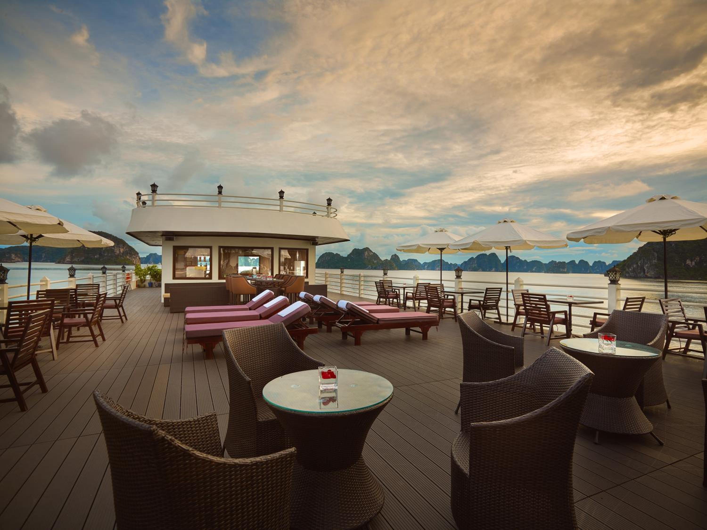 Halong Athena Cruise view 3