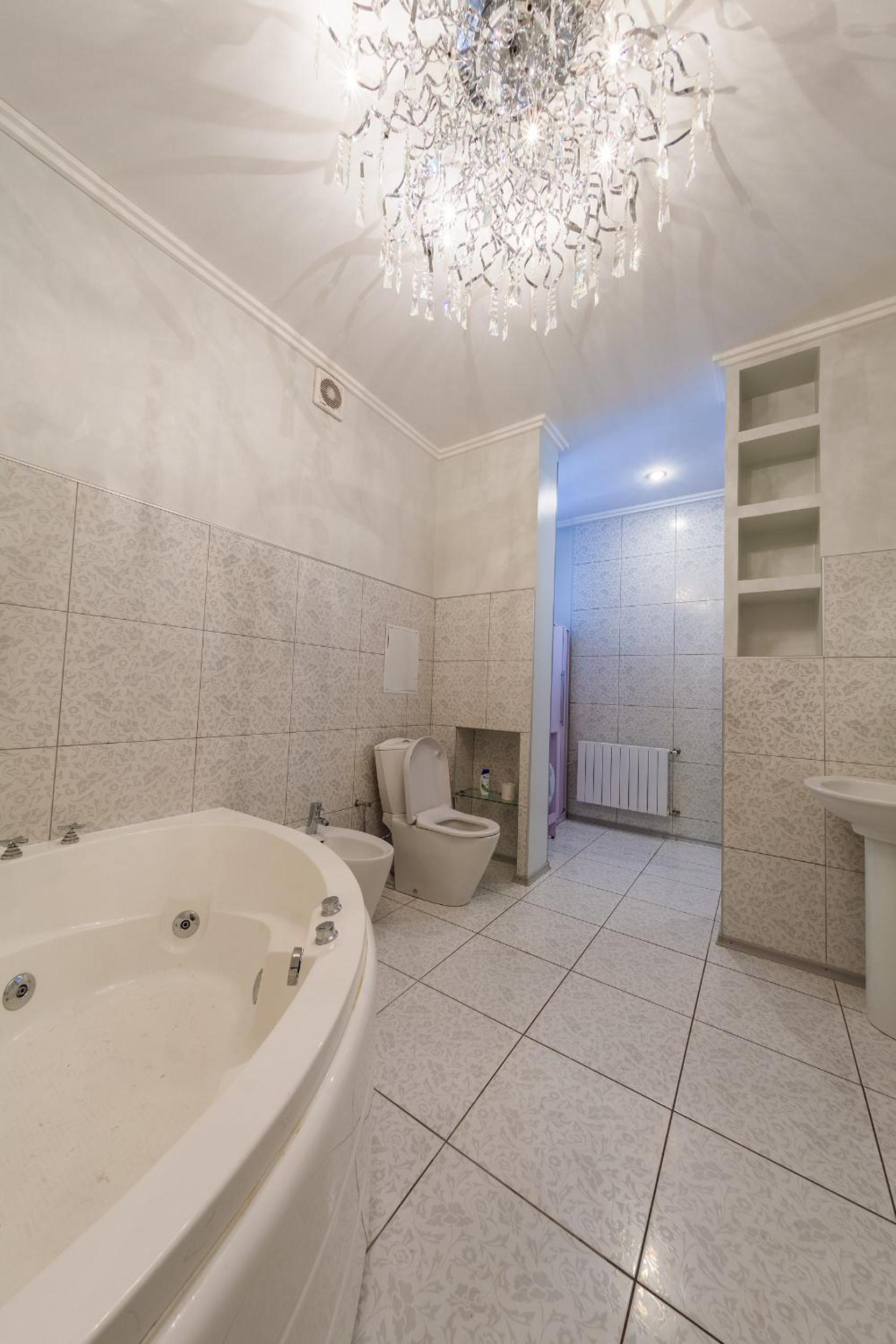 Botanic Towers опалення та світло цілодобово