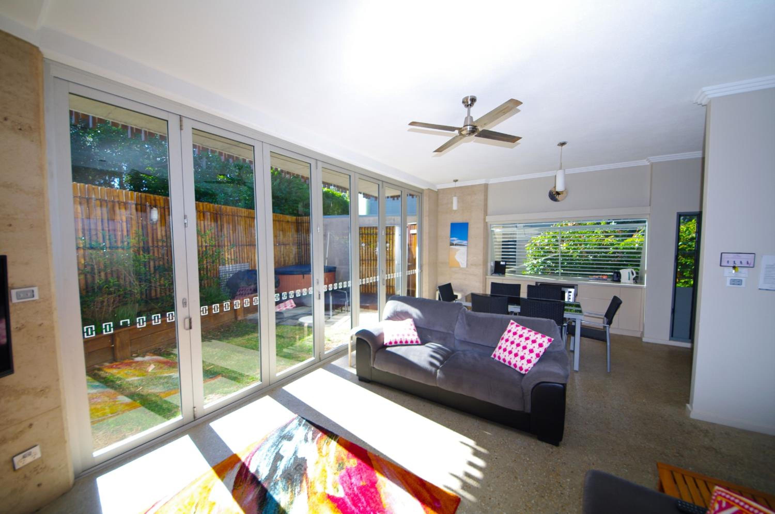 Crescent Head Spa Villa