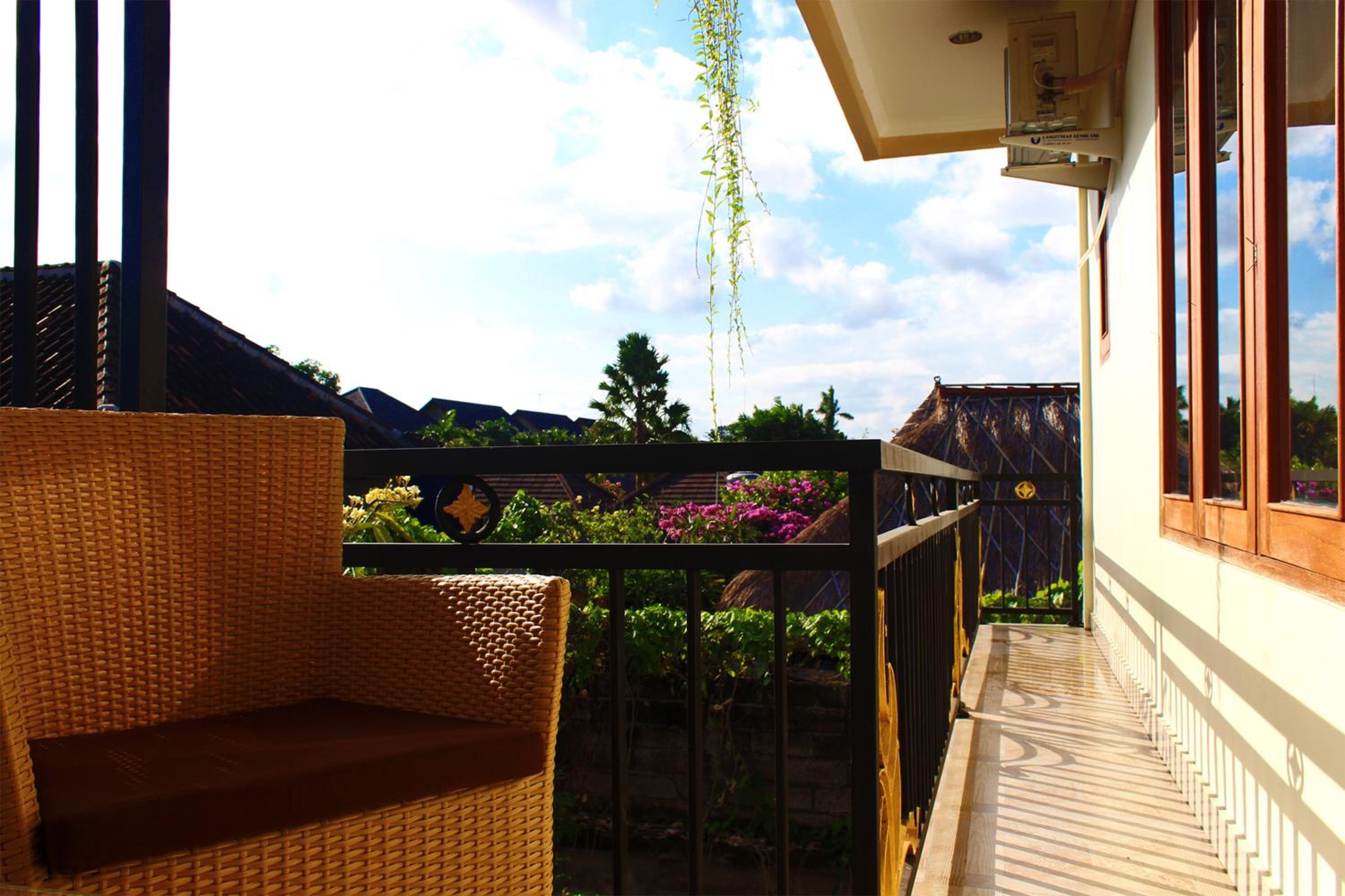 CR Tris Rooms Seminyak